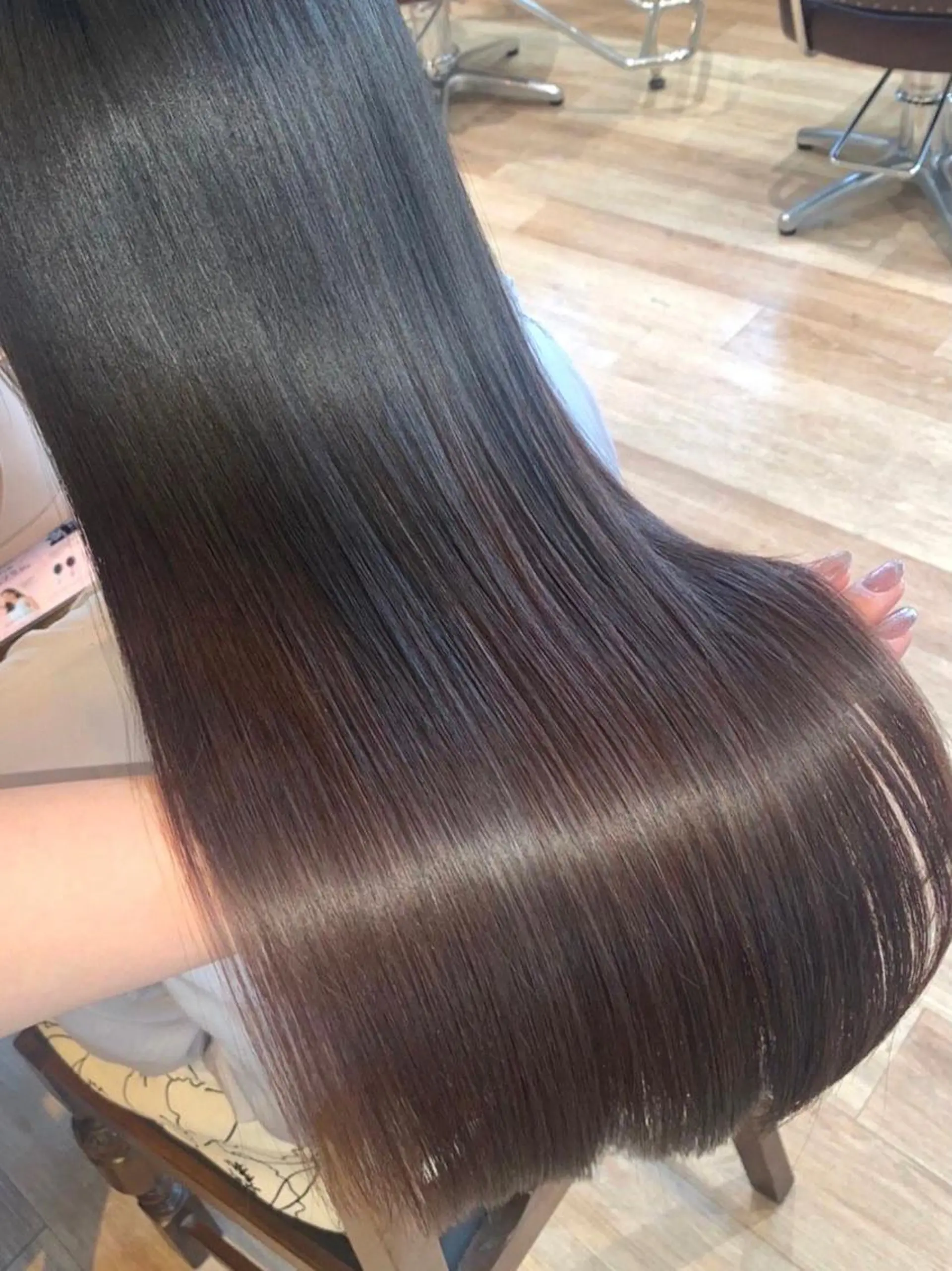 ロング カラー ｳﾙﾌ/ｾﾝﾀ- ﾊﾟｰﾄ【ﾅﾅﾐ】のヘアスタイル