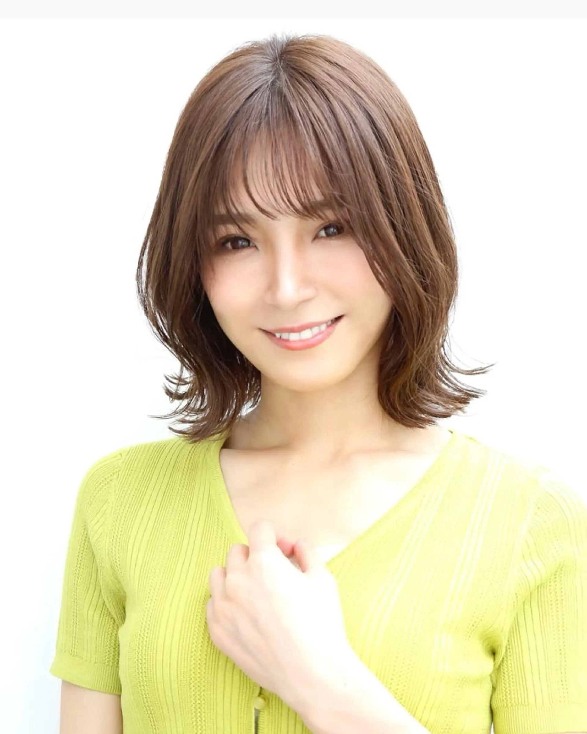 ミディアム マイナス5歳若見え 40代以上必見✊️のヘアスタイル