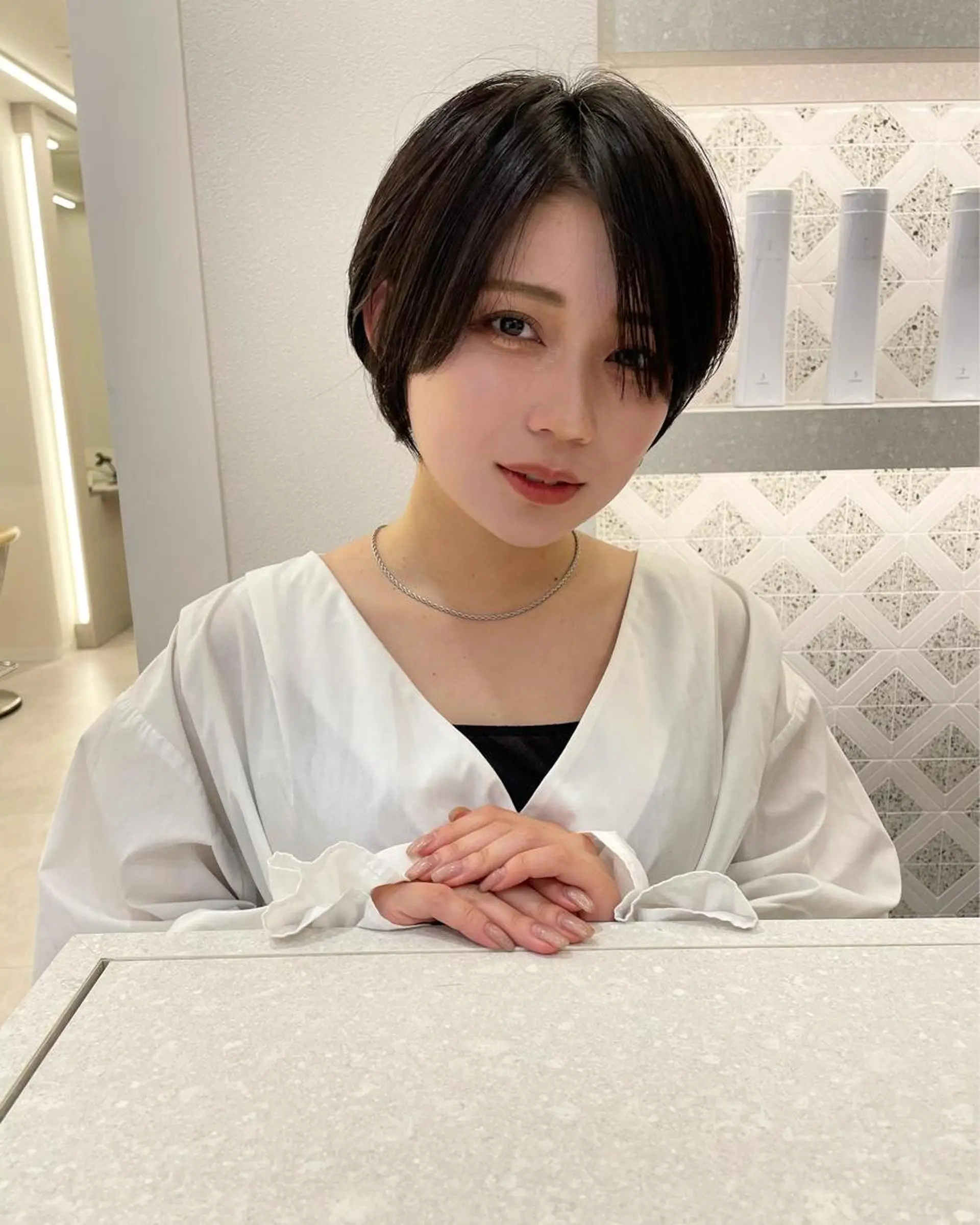 ショート カラー ショートボブ ショートレイヤー ハンサムショート 丸みショート ボブ 木原良 (キハラ リョウ)のヘアスタイル