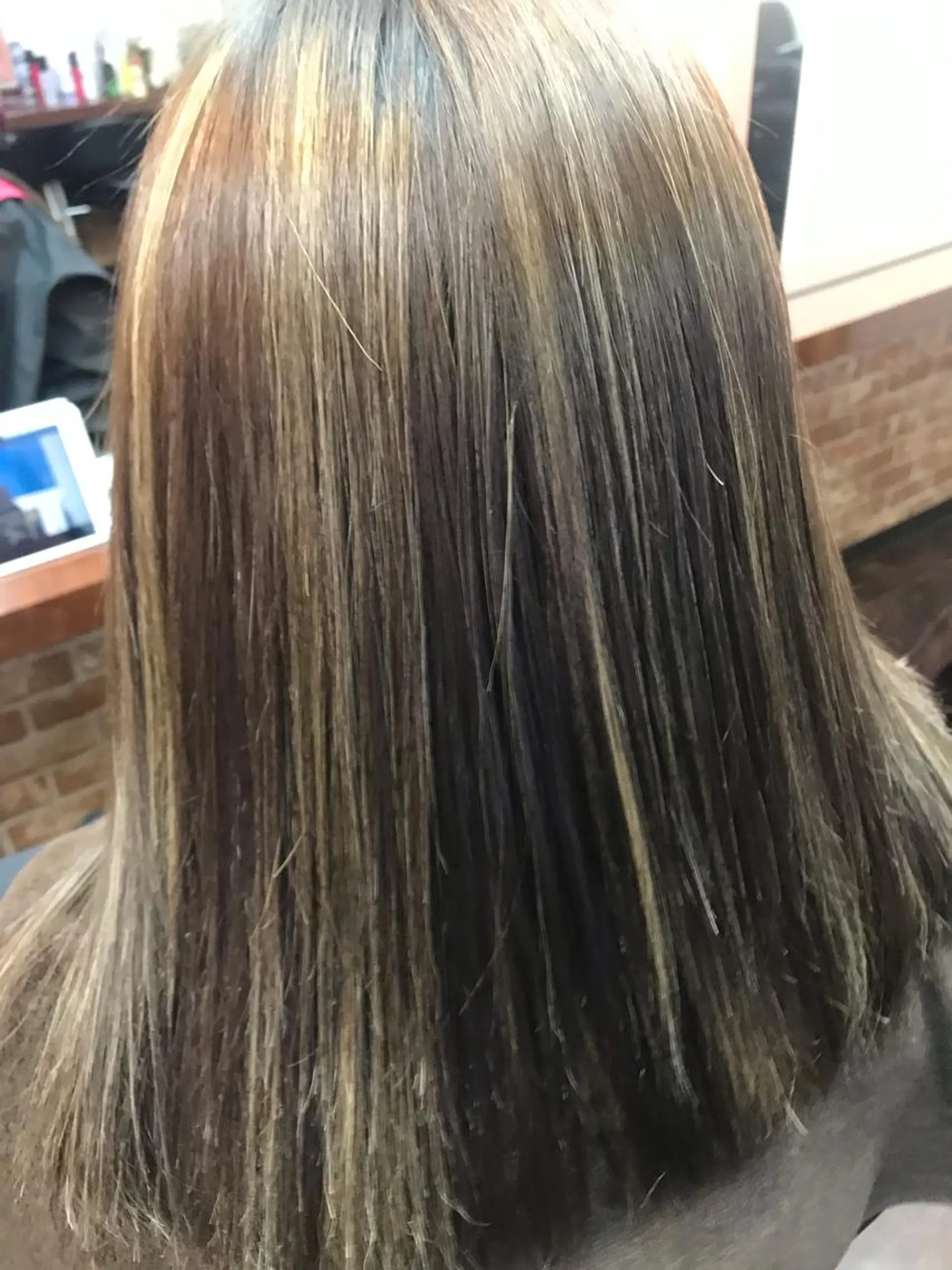 セミロング カラー 桧山 真のヘアスタイル