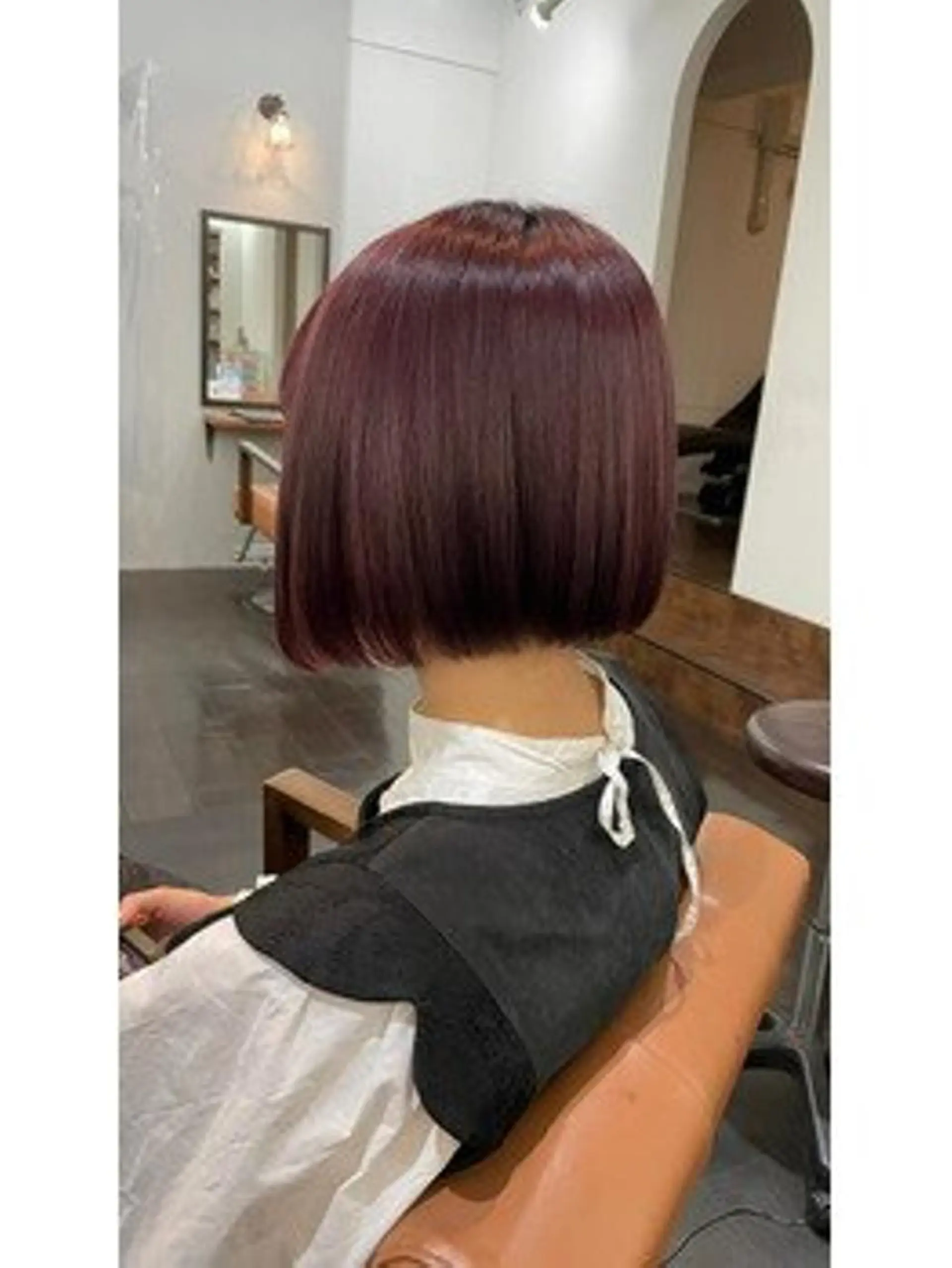 ミディアム カラー パーマ ヘアアレンジ ミディアムパーマ アディクシーカラー アッシュ ベージュカラー ブラウンカラー カット ヘアカラー トリートメント 【ヘアケア特化型】 newi天王寺のヘアスタイル
