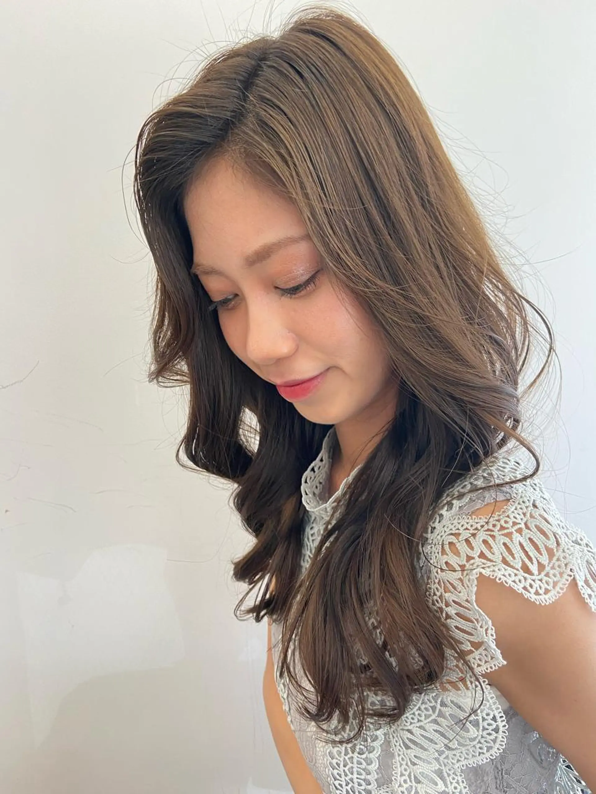 ロング カラー ベージュカラー 透明感カラー ミルキーベージュ ヨシンモリ 韓国風ヘア カット ヘアカラー トリートメント 透明感/レイヤー/ 姫カット Fukuのヘアスタイル