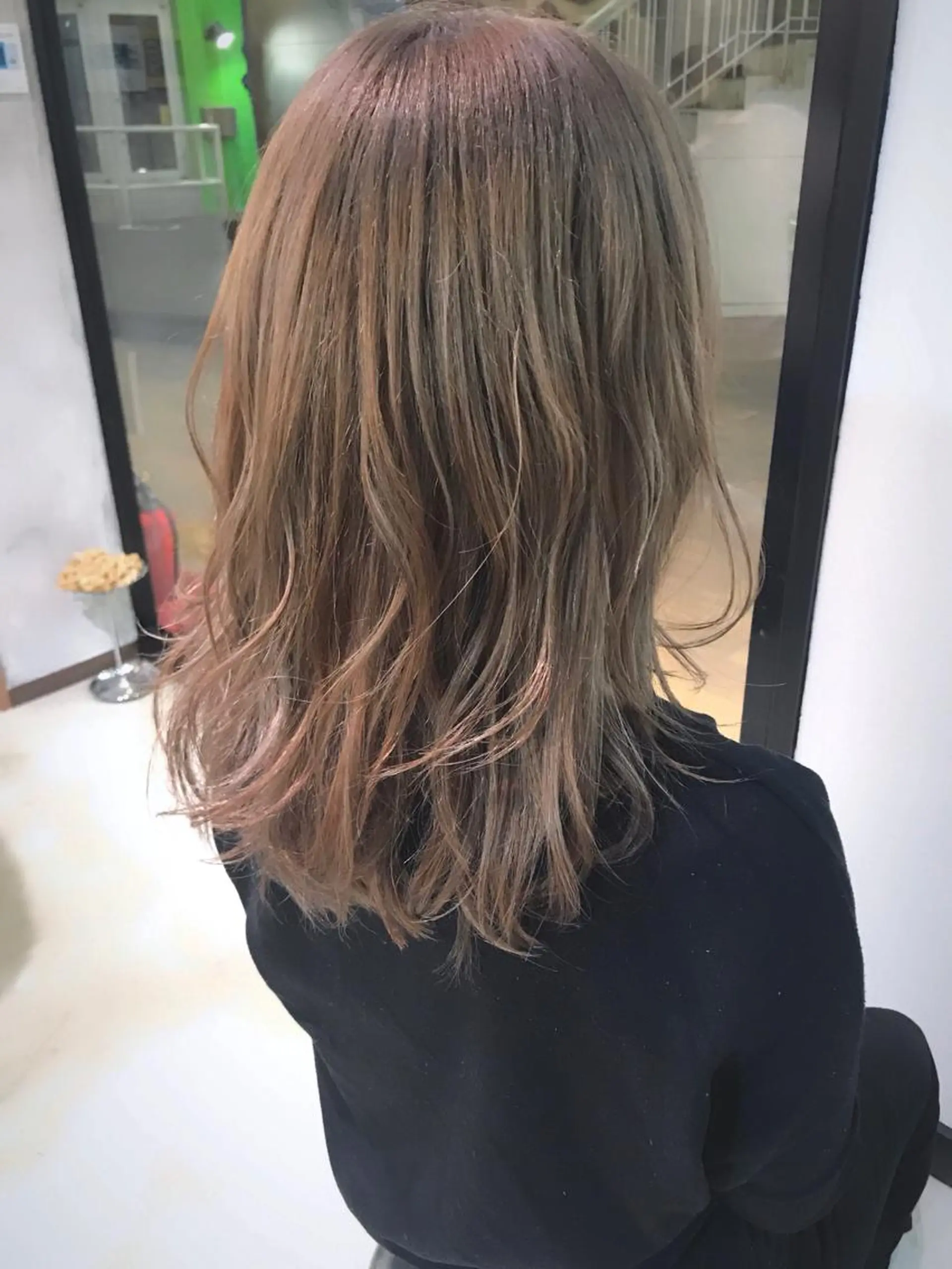 ミディアム カラー カット ヘアカラー トリートメント 松村 崇弘のヘアスタイル