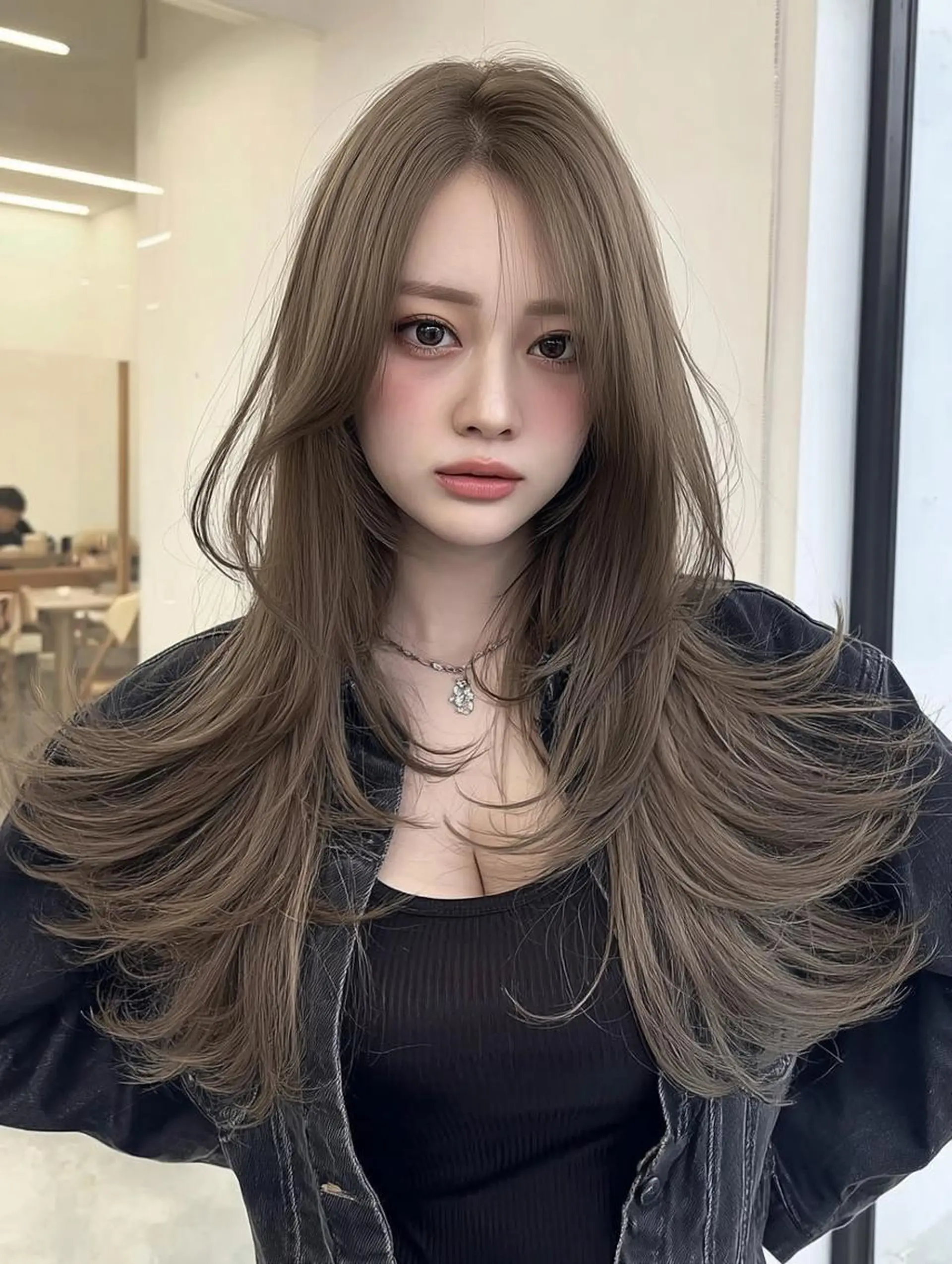 セミロング カット ヘアカラー トリートメント 青木 りおのヘアスタイル