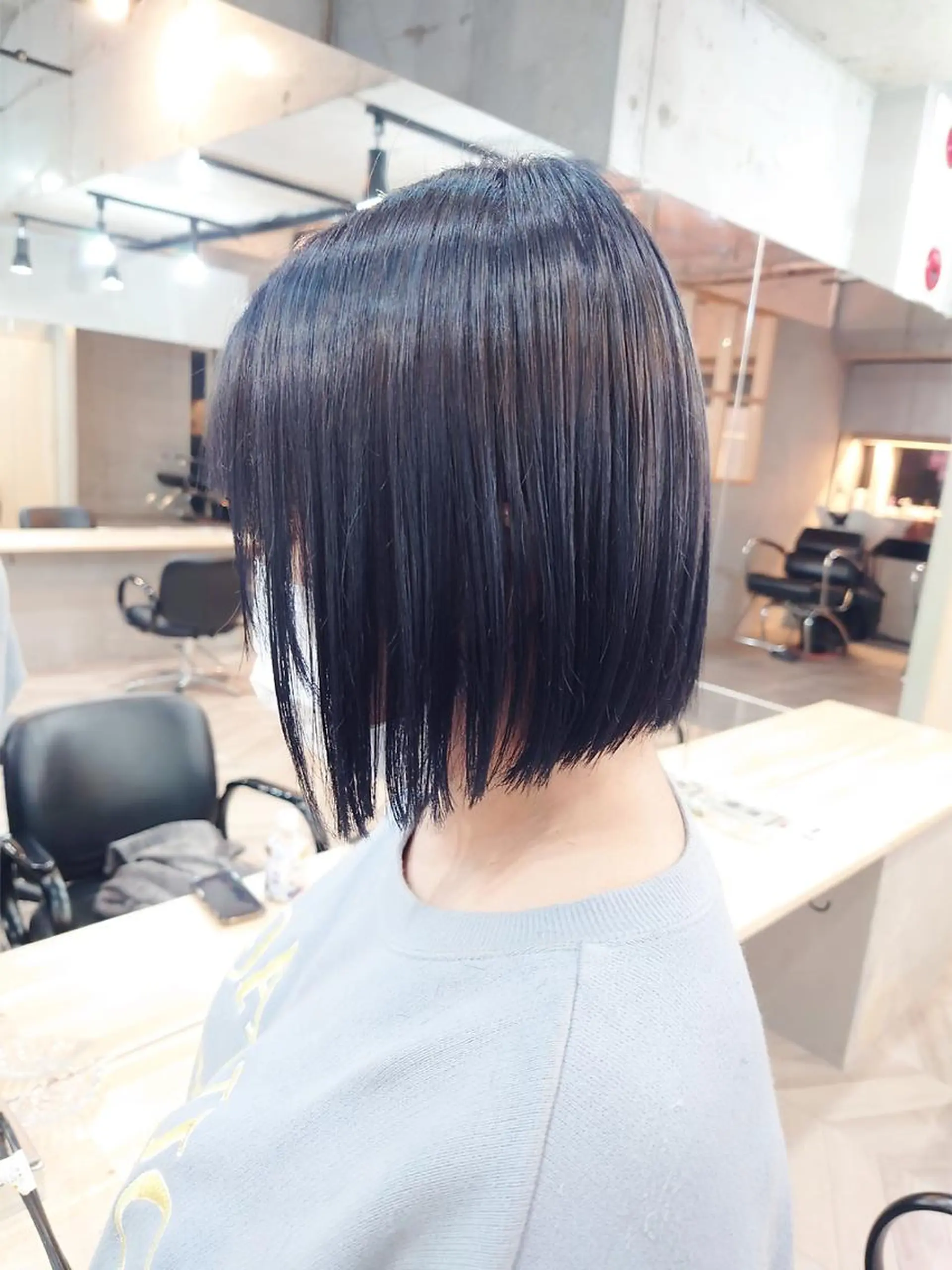 ミディアム カラー 黒髪 ブルーカラー ブルーブラック ボブ ANGELICA 難波店のヘアスタイル