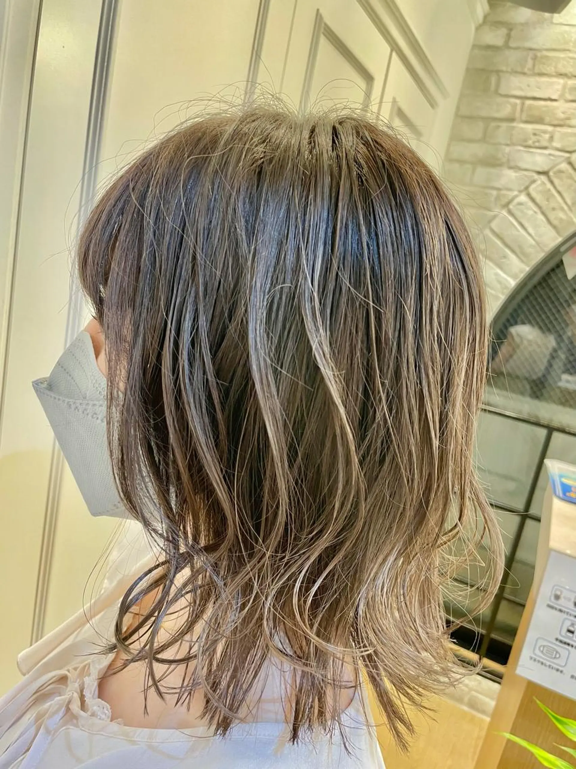 ミディアム カラー 透明感カラー ハイライトカラー ハイライト カット ヘアカラー トリートメント ✨シルクストレート✨ 美髪髪質改善Yukiのヘアスタイル