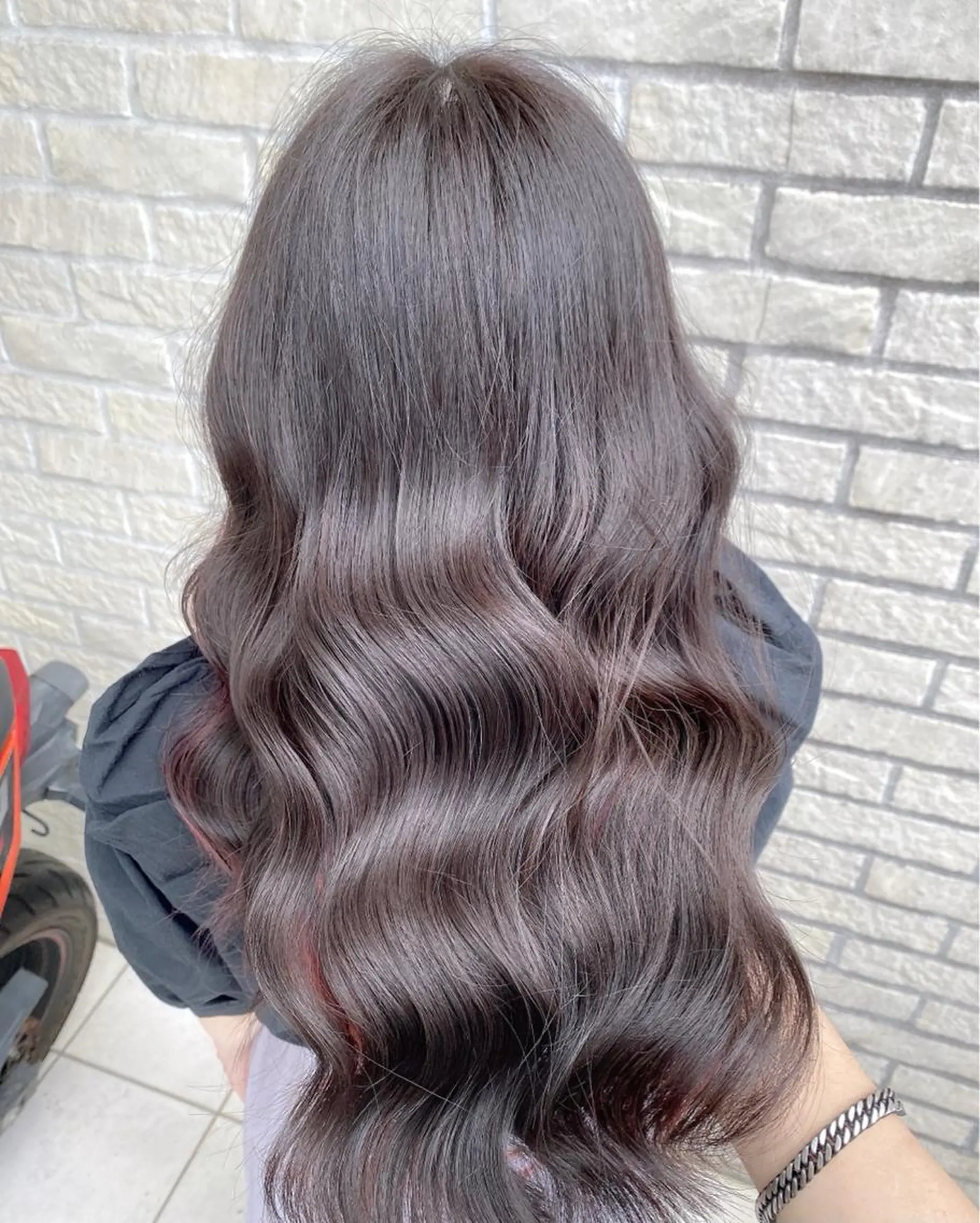 セミロング カラー エリアマネージャー 復活の大澤竜馬のヘアスタイル