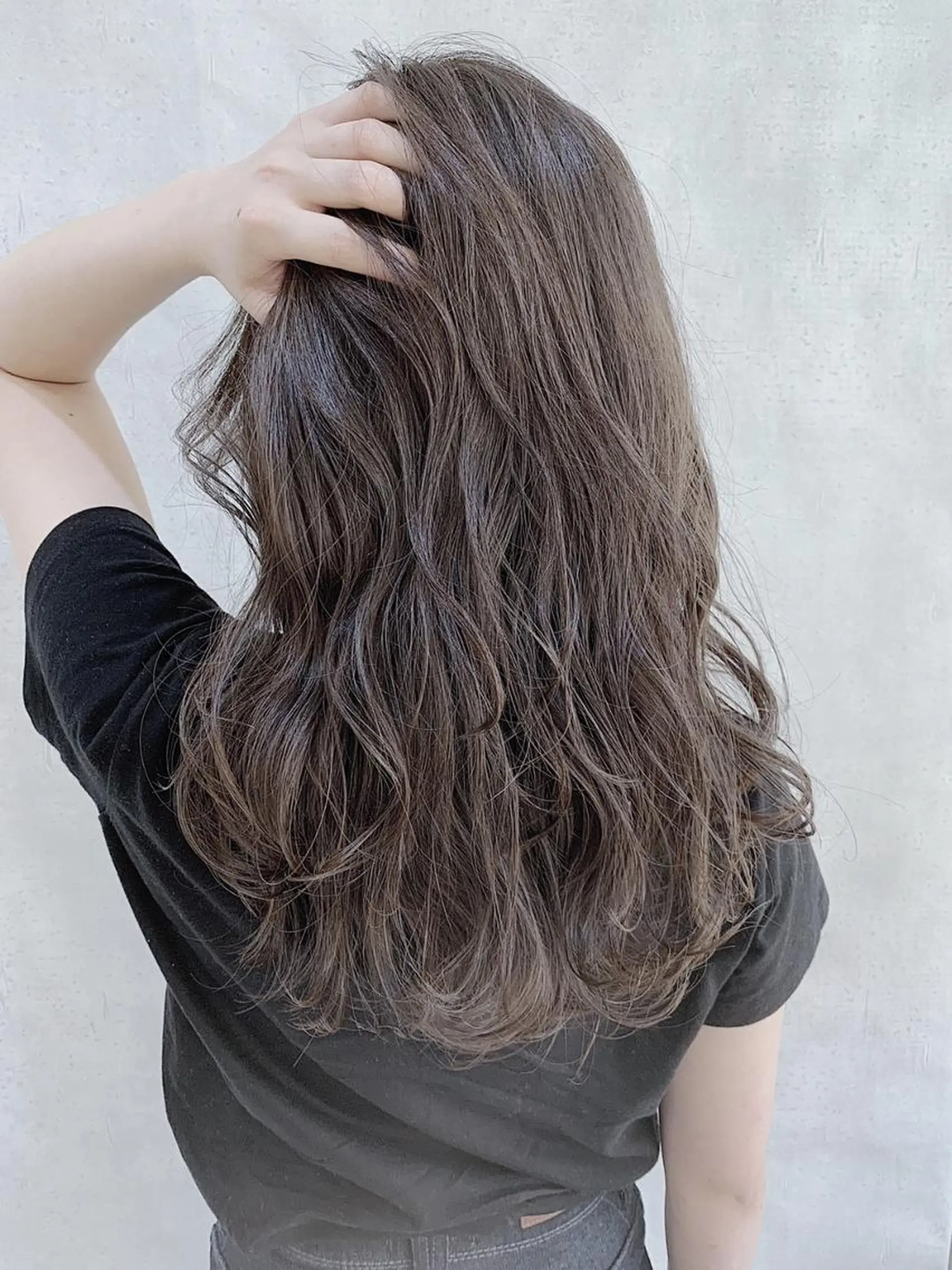 セミロング カラー MOU namba ムウナンバのヘアスタイル