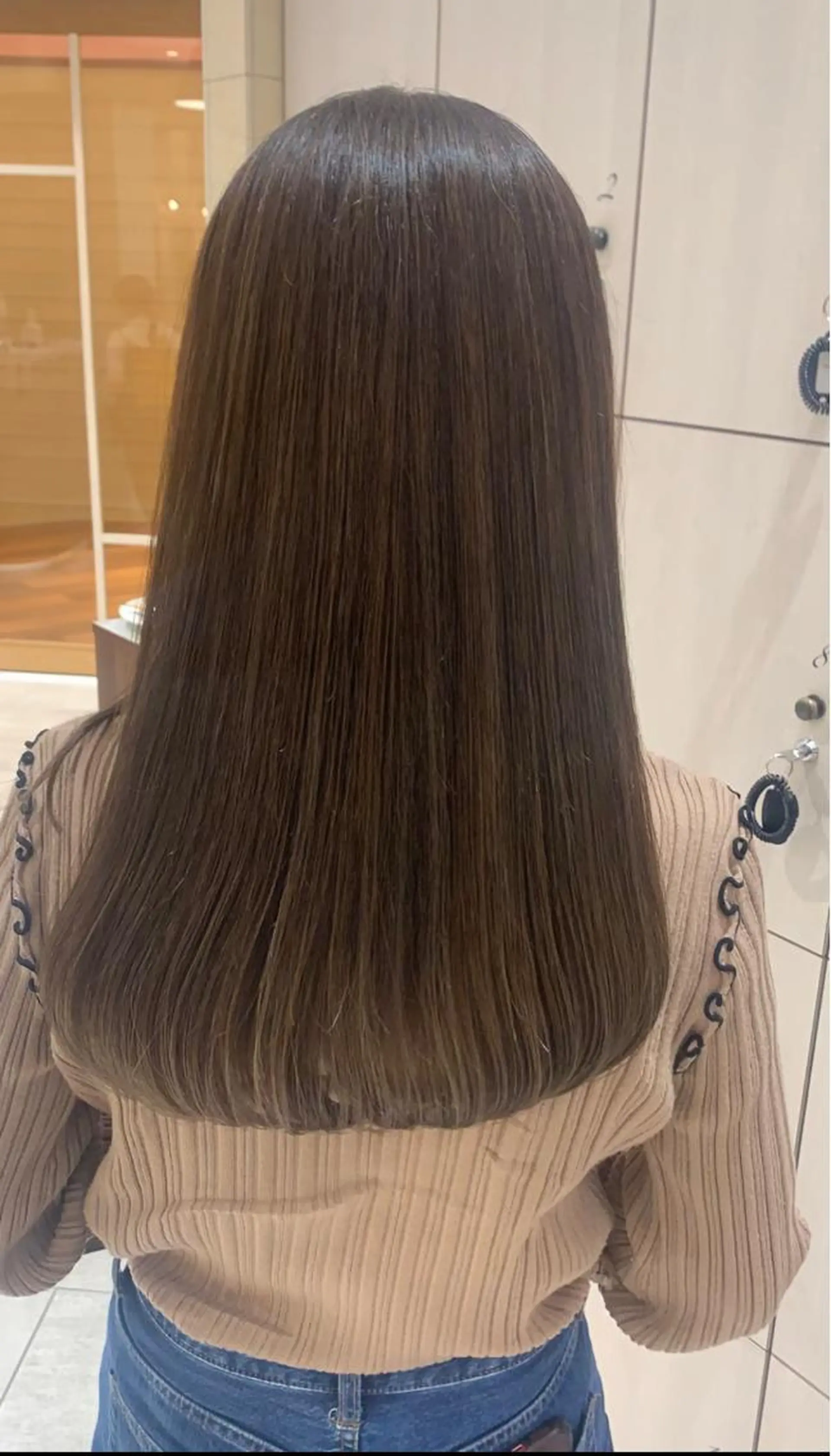 ロング 伊藤 麻菜実のヘアスタイル