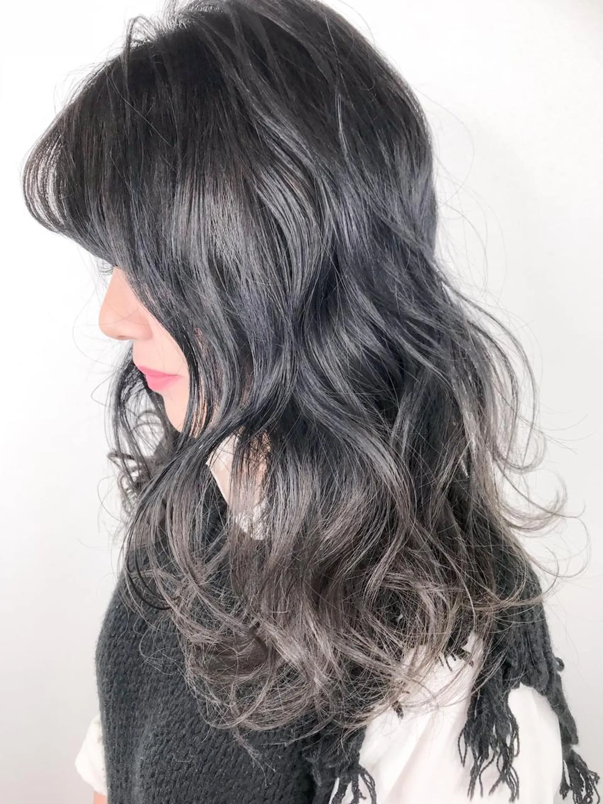 ミディアム カラー アディクシーカラー グラデーションカラー ハイライトカラー ハイライト ヘアカラー BOX mico.のヘアスタイル