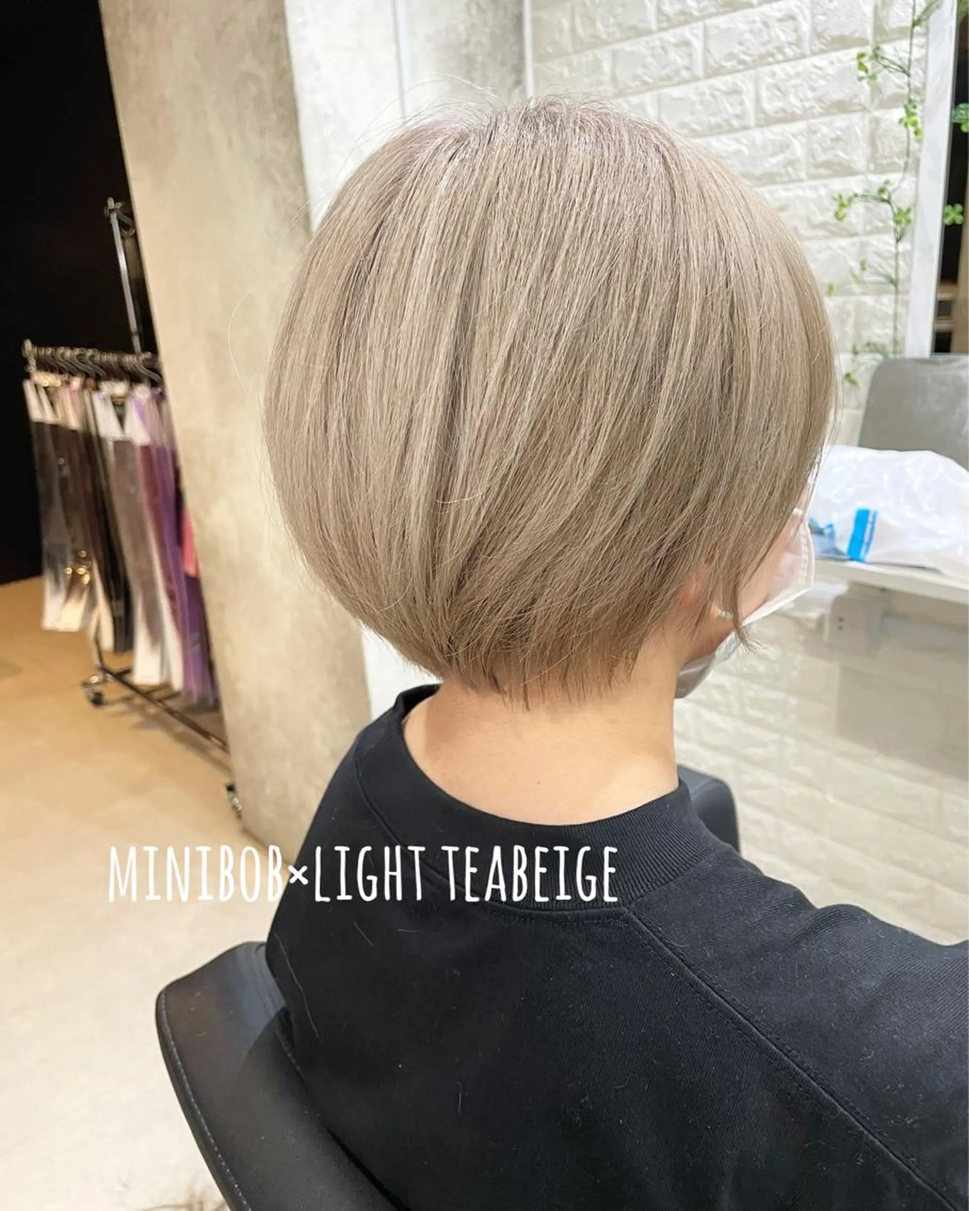 ショート カラー ベージュカラー ハイトーンカラー ハイトーンベージュ ボブ ショートヘア ヘアカラー トリートメント Nino（ニーノ）所属・にしき さんのヘアスタイル