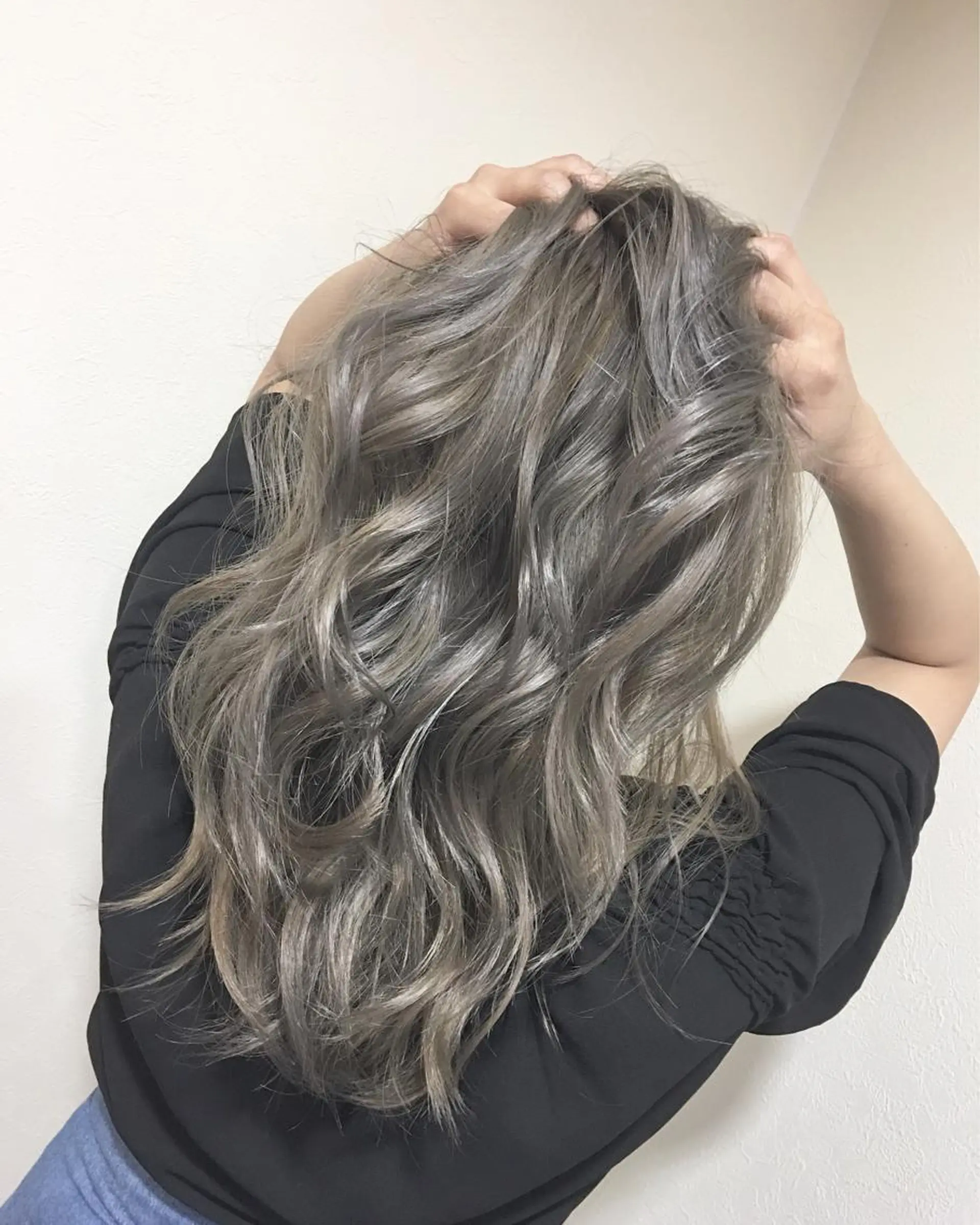 ロング ヤマグチ ヒカルのヘアスタイル