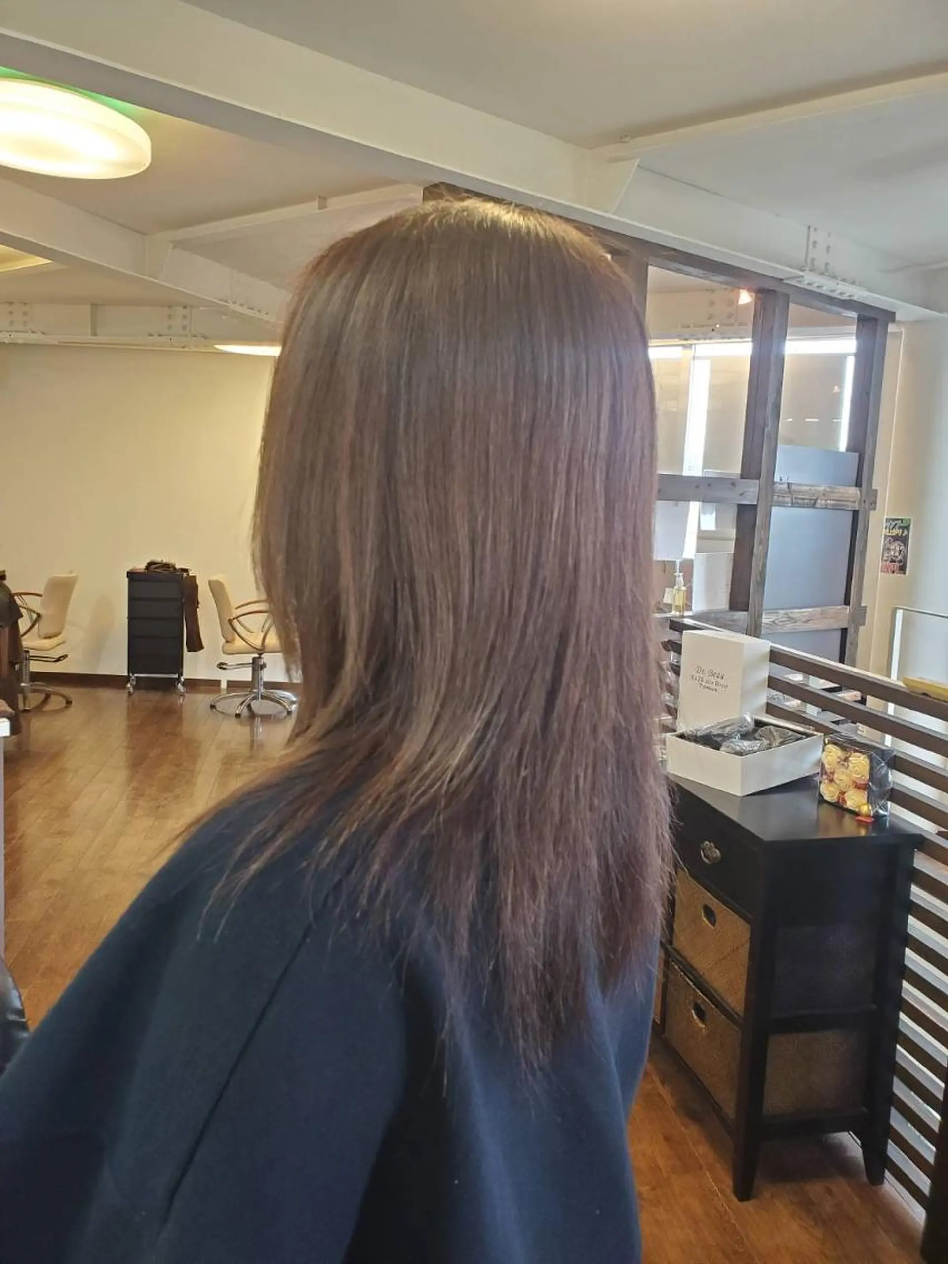 ミディアム 髪質改善する白髪染め ツヤイロ島田店のヘアスタイル