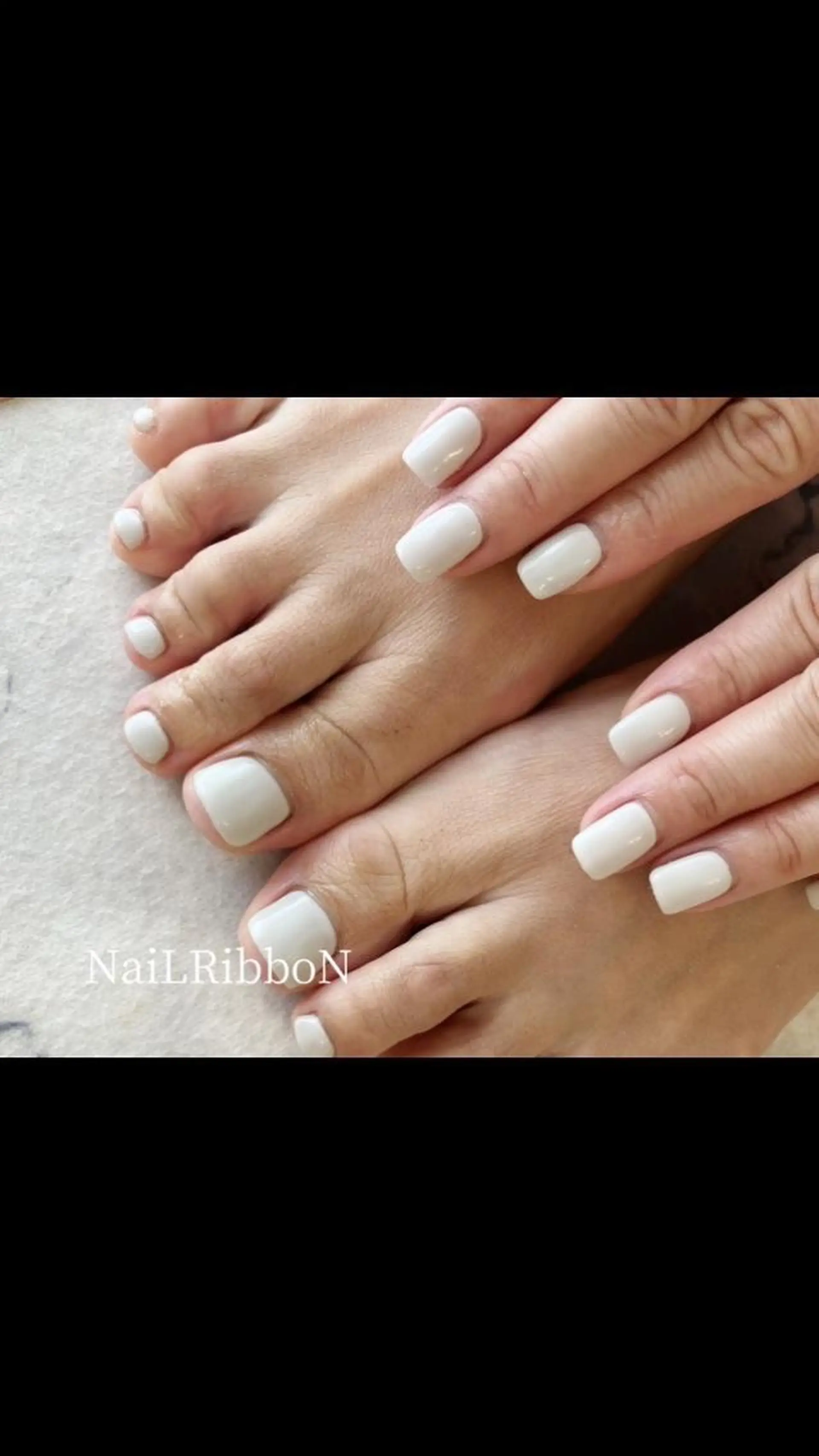 ネイル ネイルリボン 受付スタッフのネイルデザイン