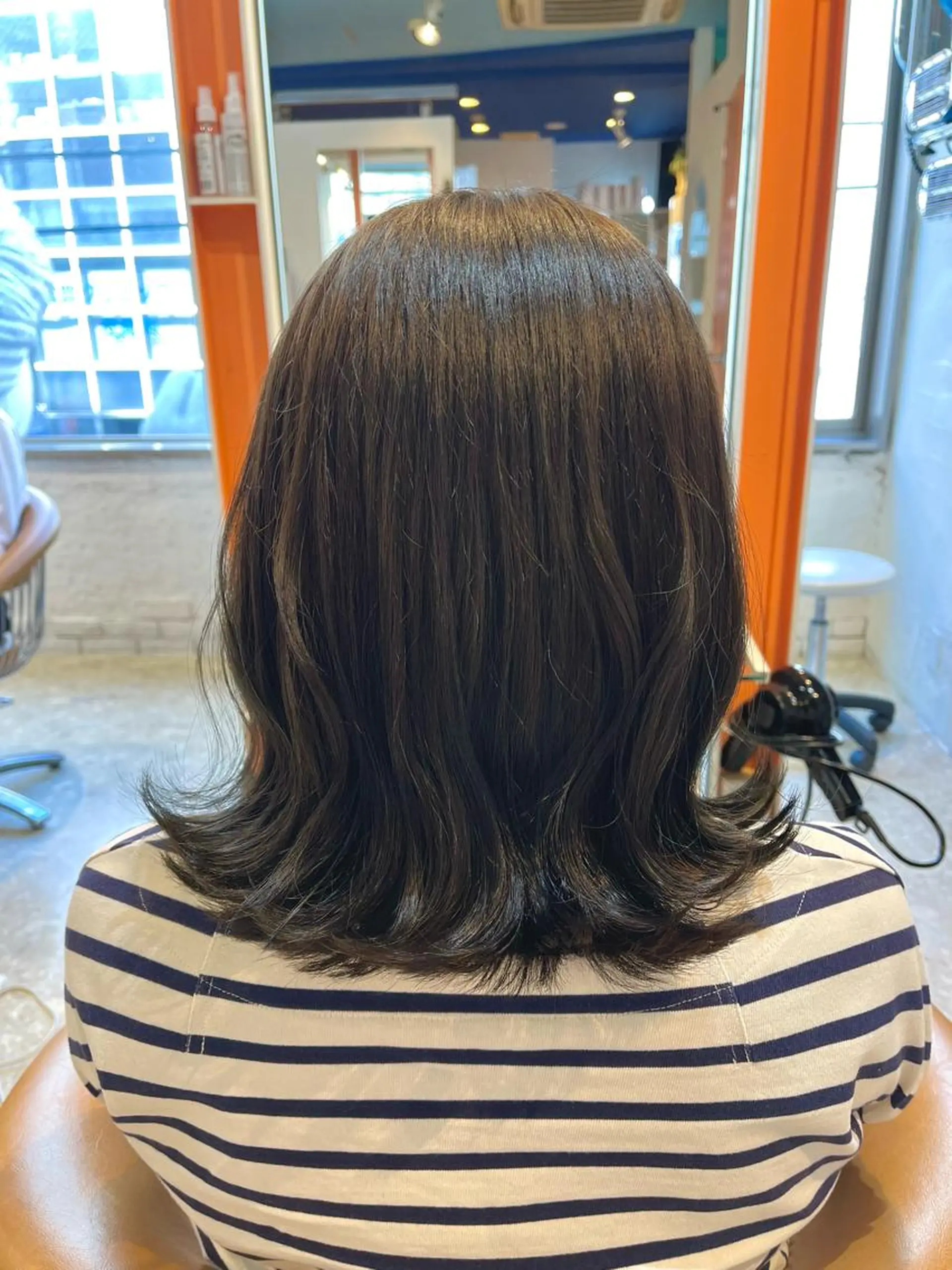 ミディアム カラー ヘアカラー トリートメント うしだ かおるのヘアスタイル