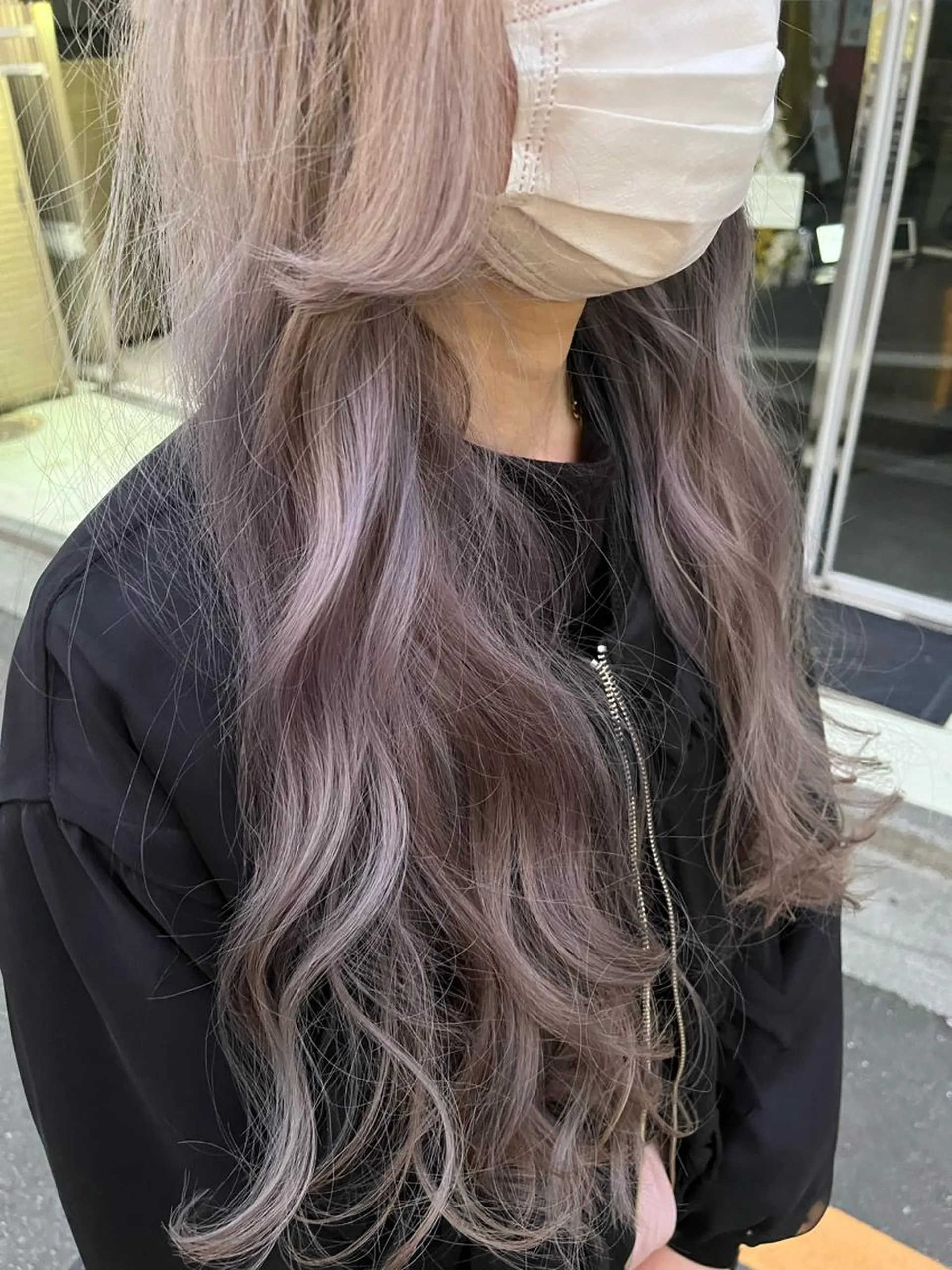 ロング カラー ショートボブ アッシュ バレイヤージュ ミストバング ベージュカラー カット ヘアカラー トリートメント 原宿サロン代表 デザインカラー伊藤卓のヘアスタイル