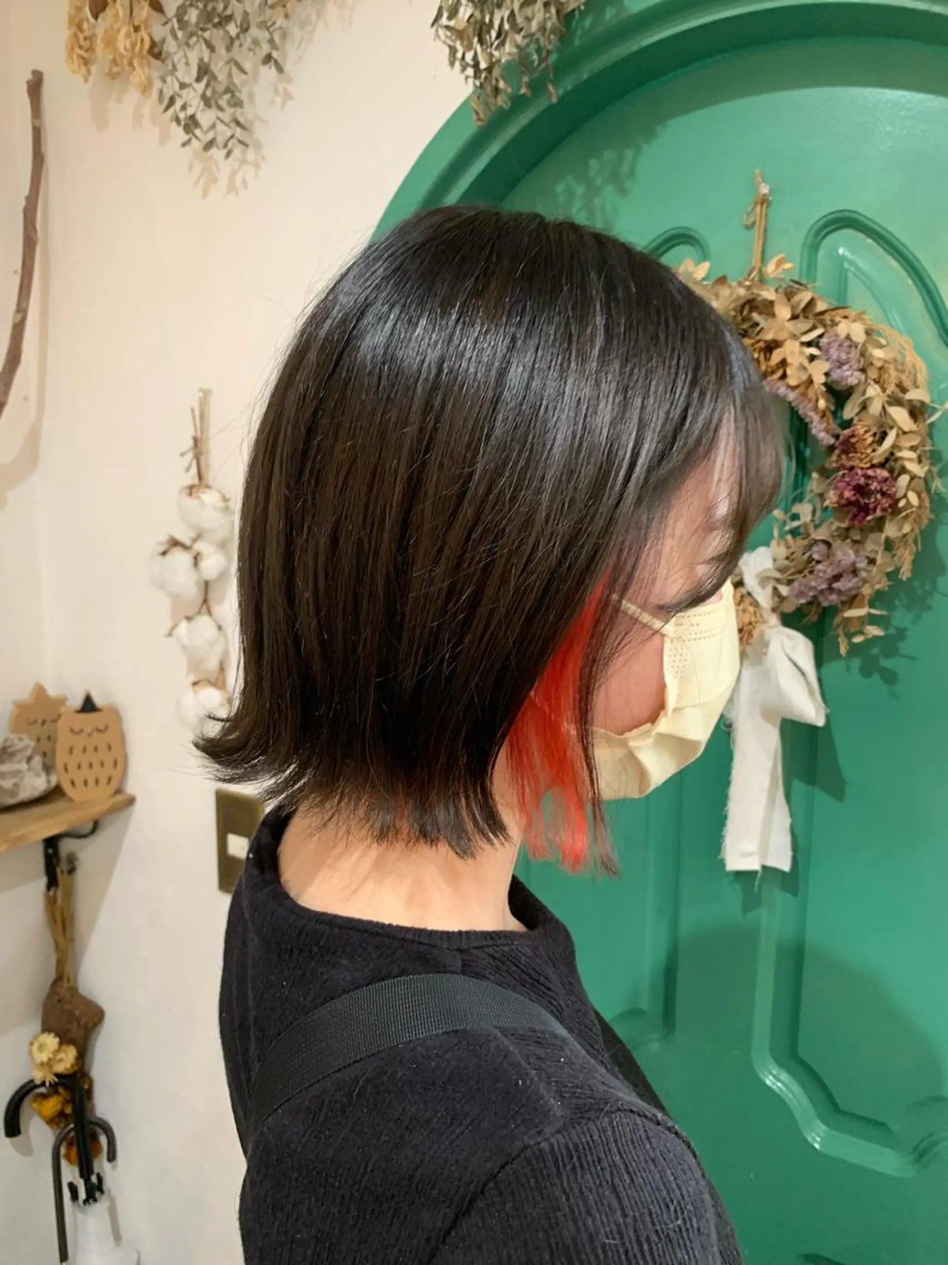 ショート カラー グレージュ レッドカラー カット ヘアカラー 佐藤 美咲のヘアスタイル