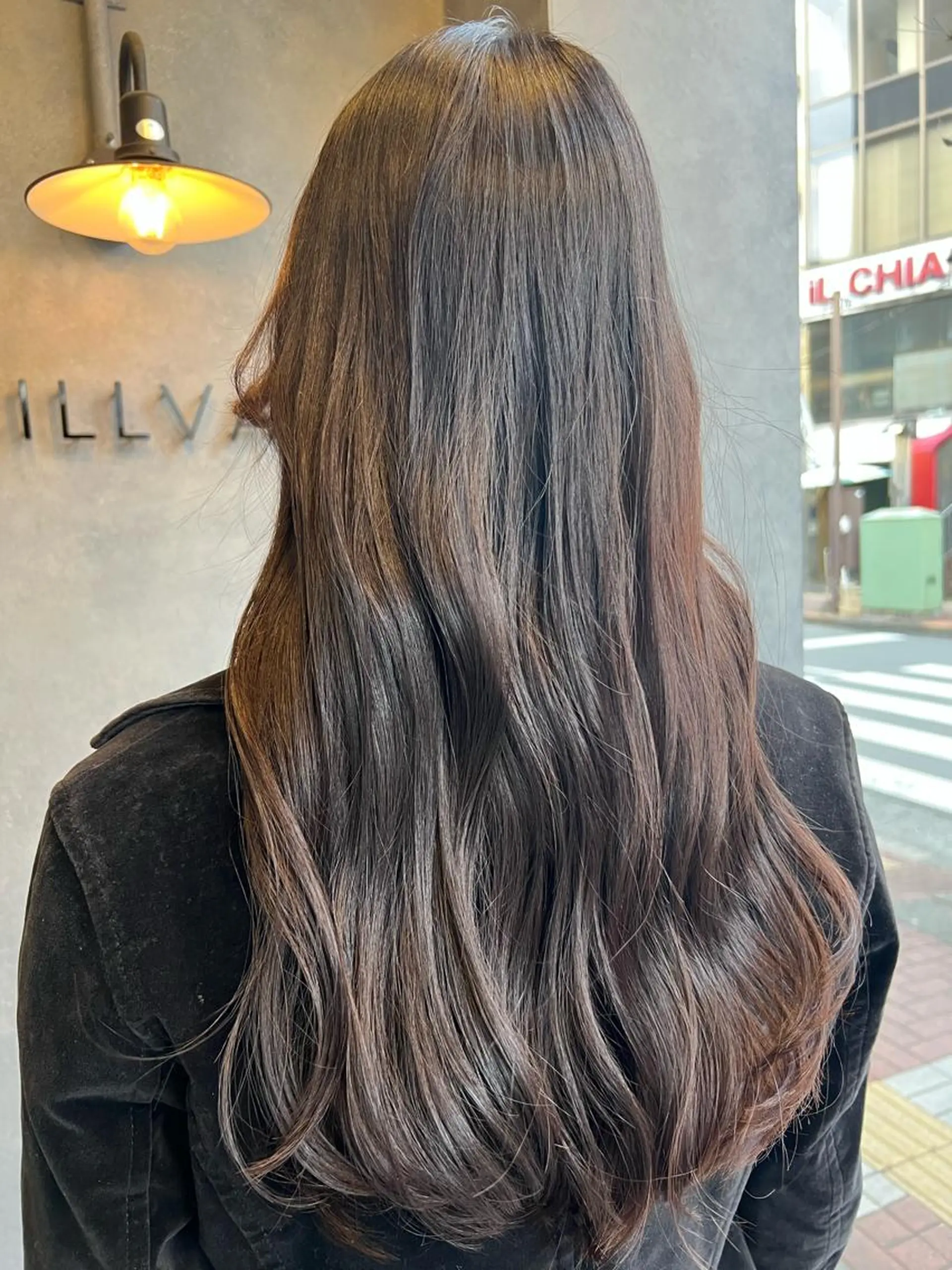 ロング N°jillva 𝑘𝑎𝑟𝑖𝑛のヘアスタイル