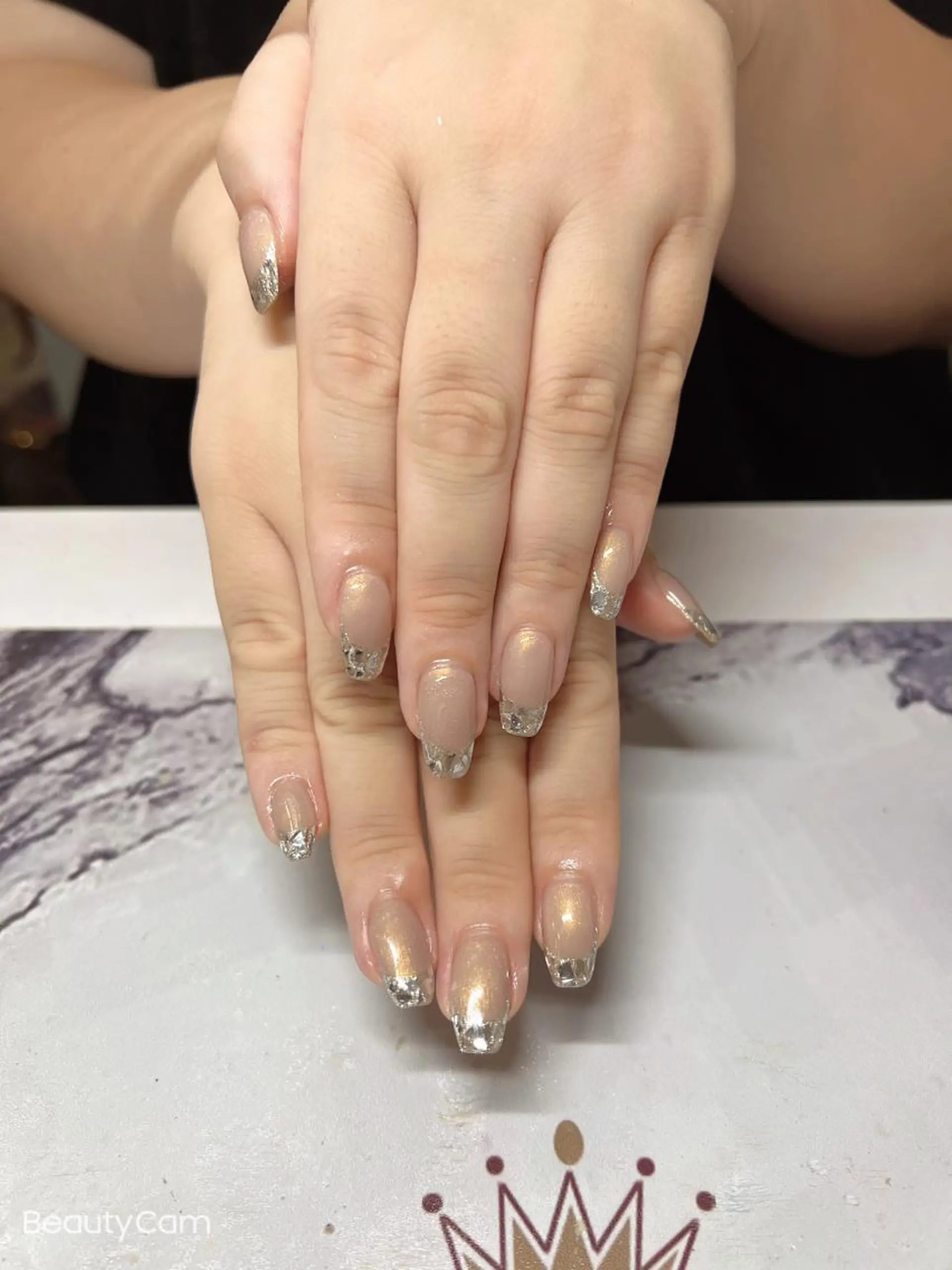 ネイル Guarendo錦糸町店所属・ガレンドウ 白澤 愛子のネイルデザイン