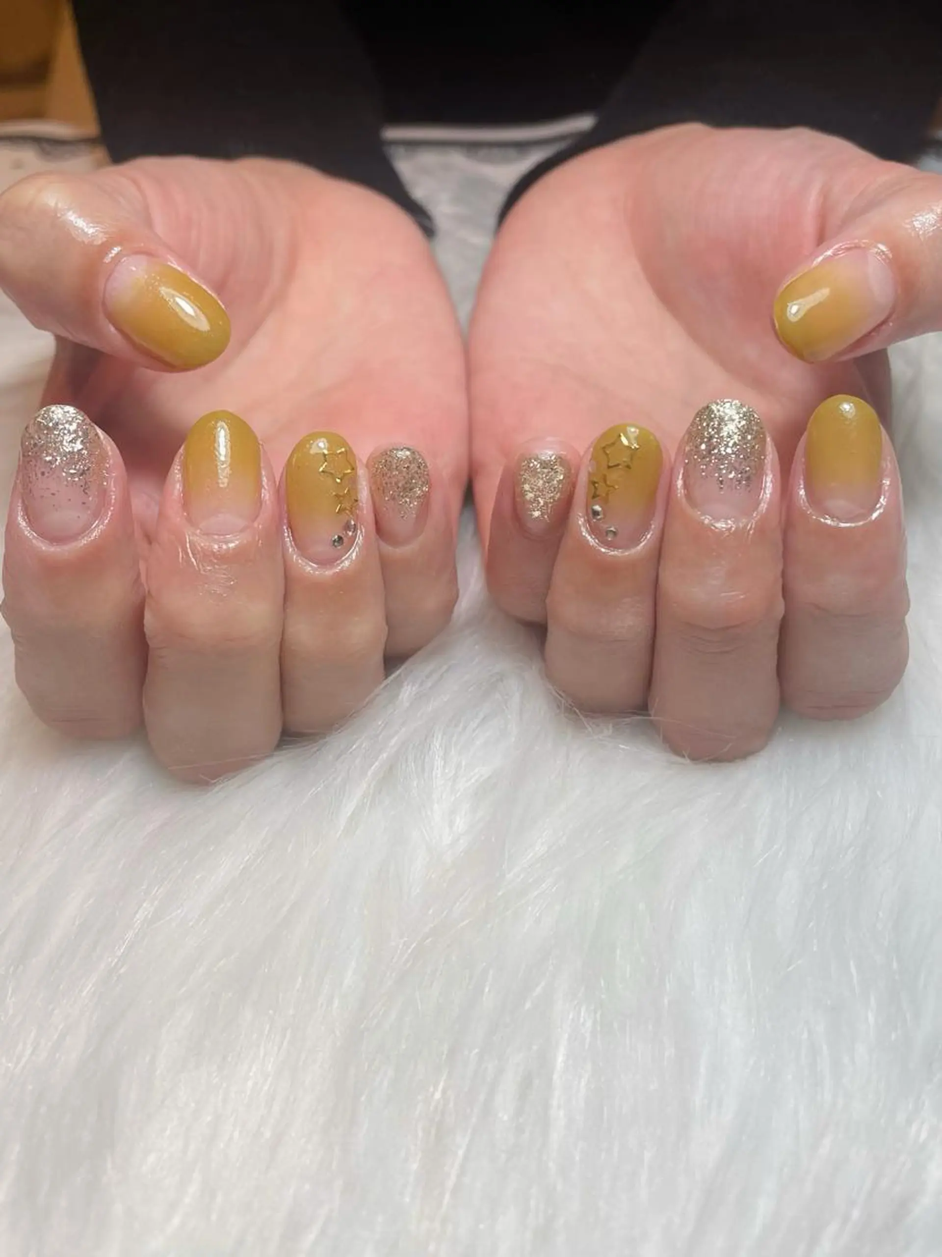 ネイル グラデーション 大袋駅東口徒歩2分 alivioのネイルデザイン