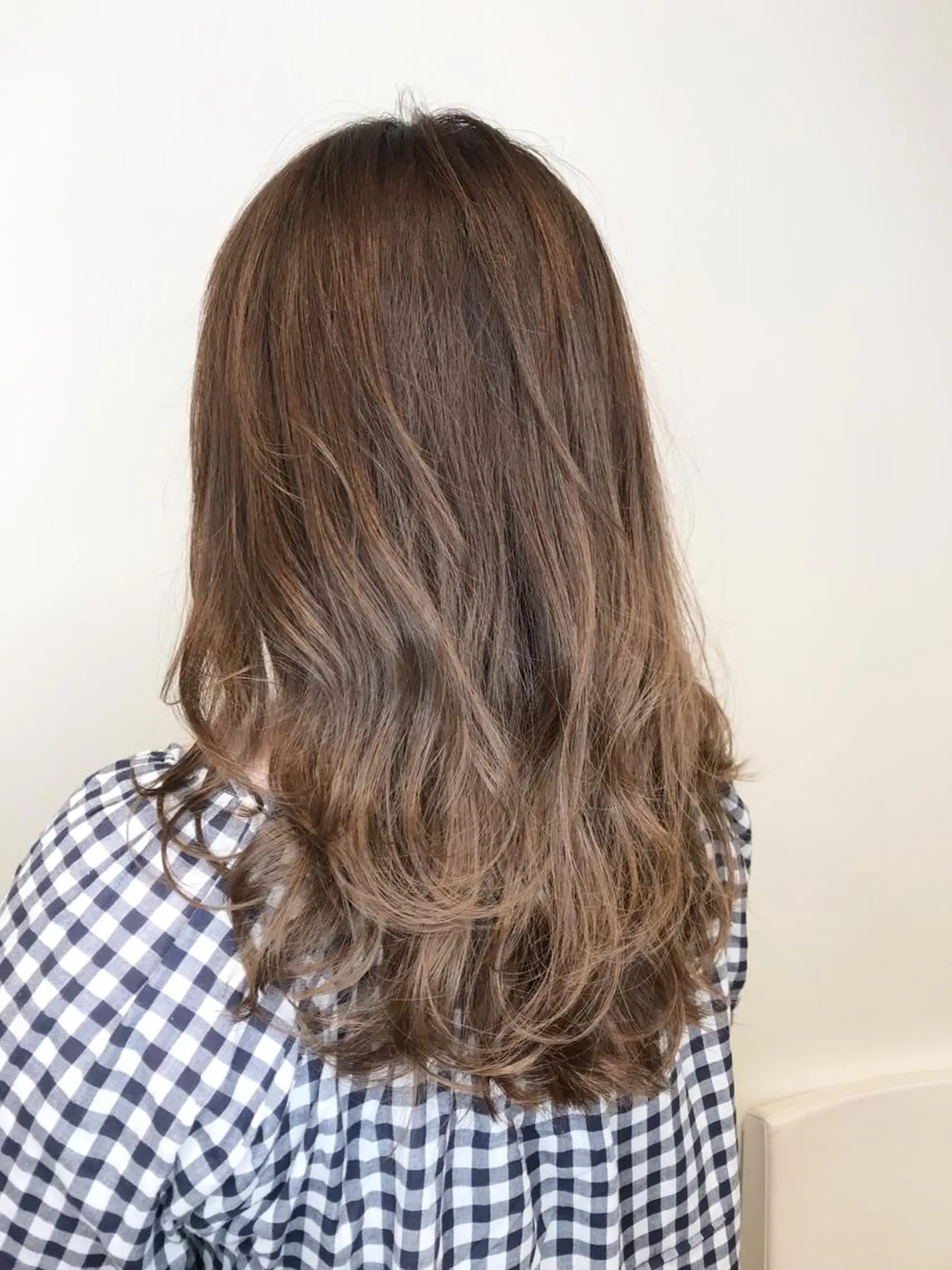 セミロング カラー イルミナカラー カット ヘアカラー ハイライト/髪質改善 ✂️十河祐輝のヘアスタイル