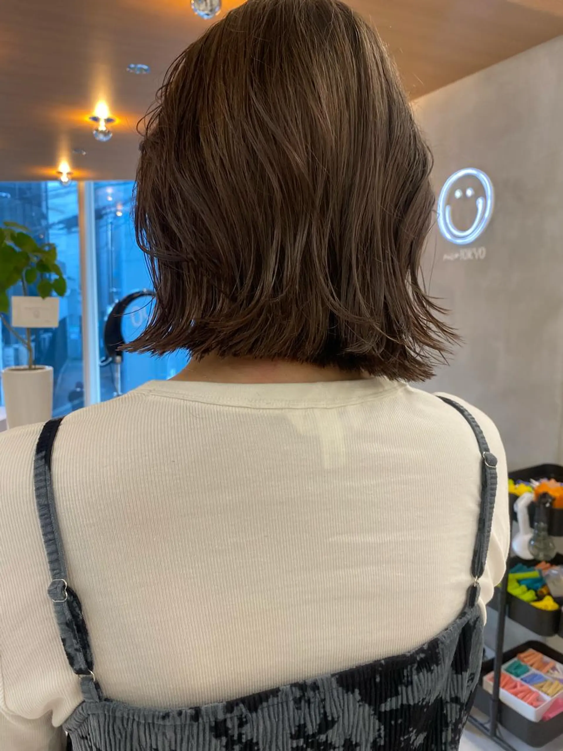 ショート カラー カット ヘアカラー トリートメント センターパート/ 暖色カラーayuのヘアスタイル