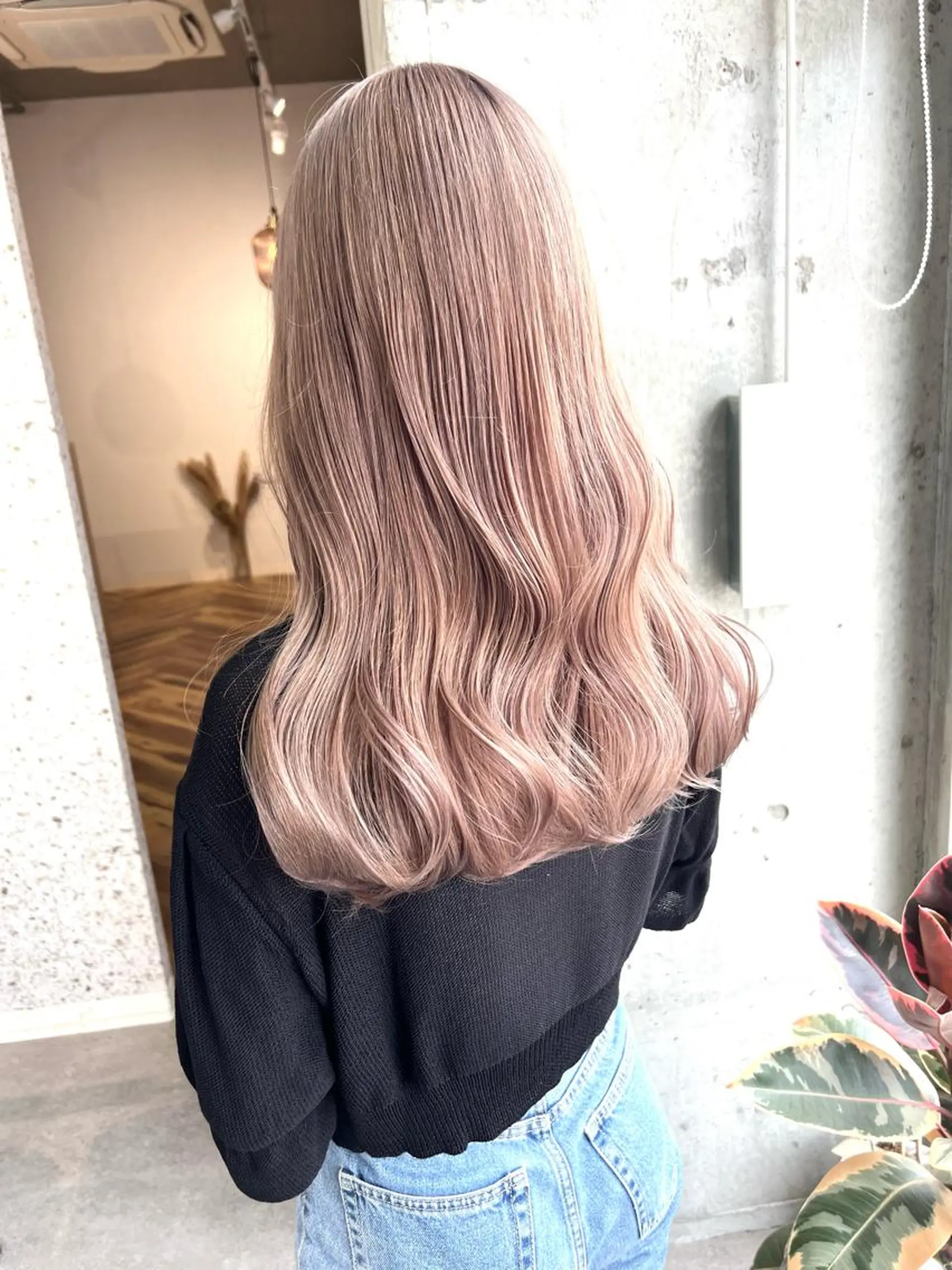 セミロング カラー バレイヤージュ ブリーチ ケアブリーチ ハイライトカラー インナーカラー ヘアカラー トリートメント lani ブリーチ /ダブルカラーのヘアスタイル