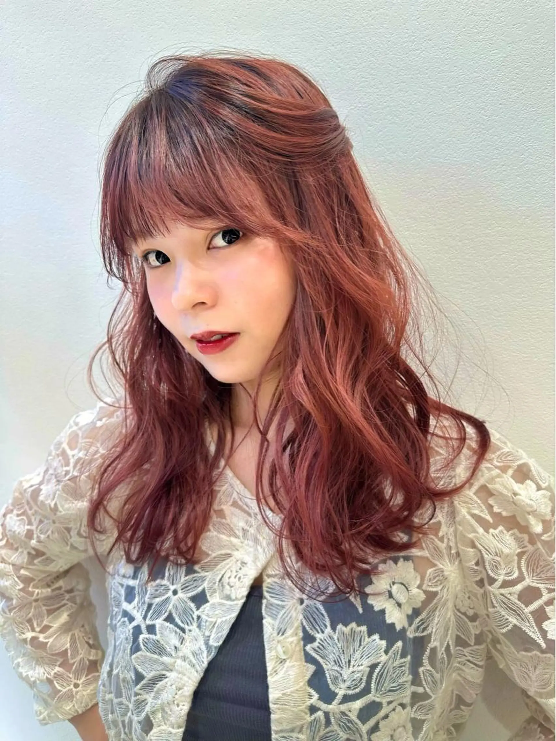 ロング カラー カット ヘアカラー トリートメント かえ🩶韓国ボブ🎀 透明感カラー🥣のヘアスタイル