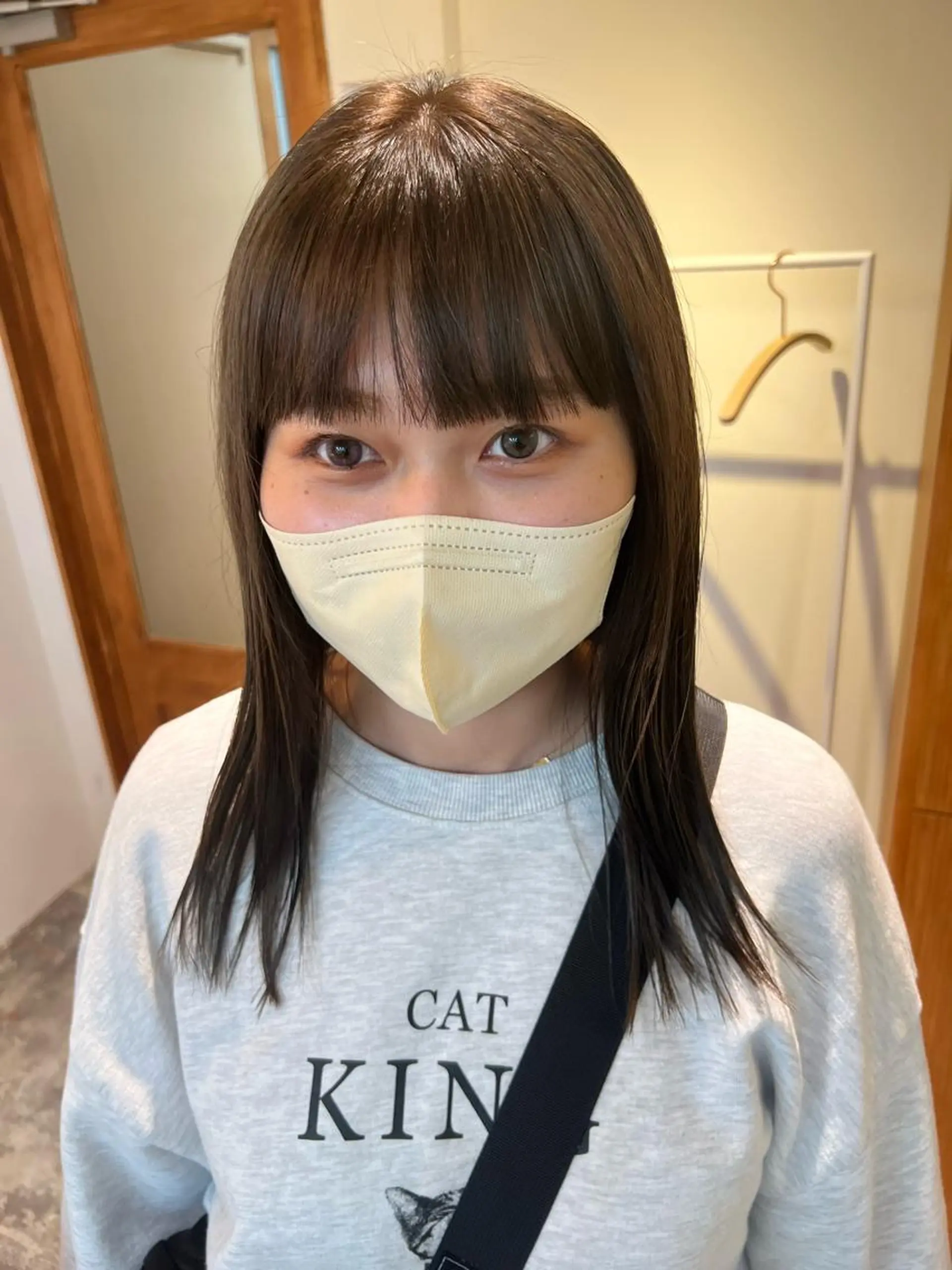 カラー ブリーチ シルバー aiko【艶カラー ・ミニモ年内で終了】のヘアスタイル