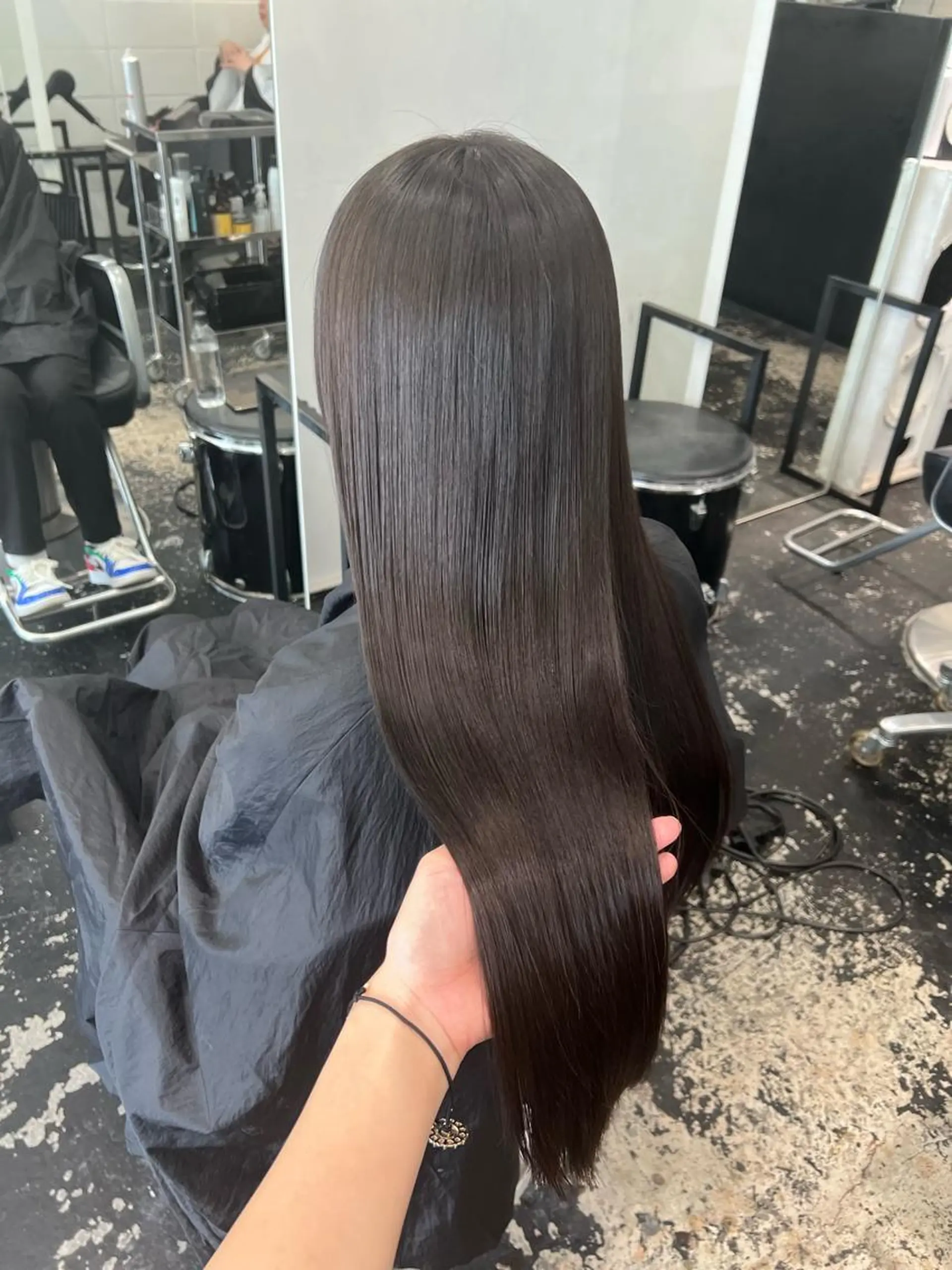 セミロング カラー ヘアアレンジ カット ヘアカラー トリートメント HARU//原宿🤍 リピート率NO.1のヘアスタイル