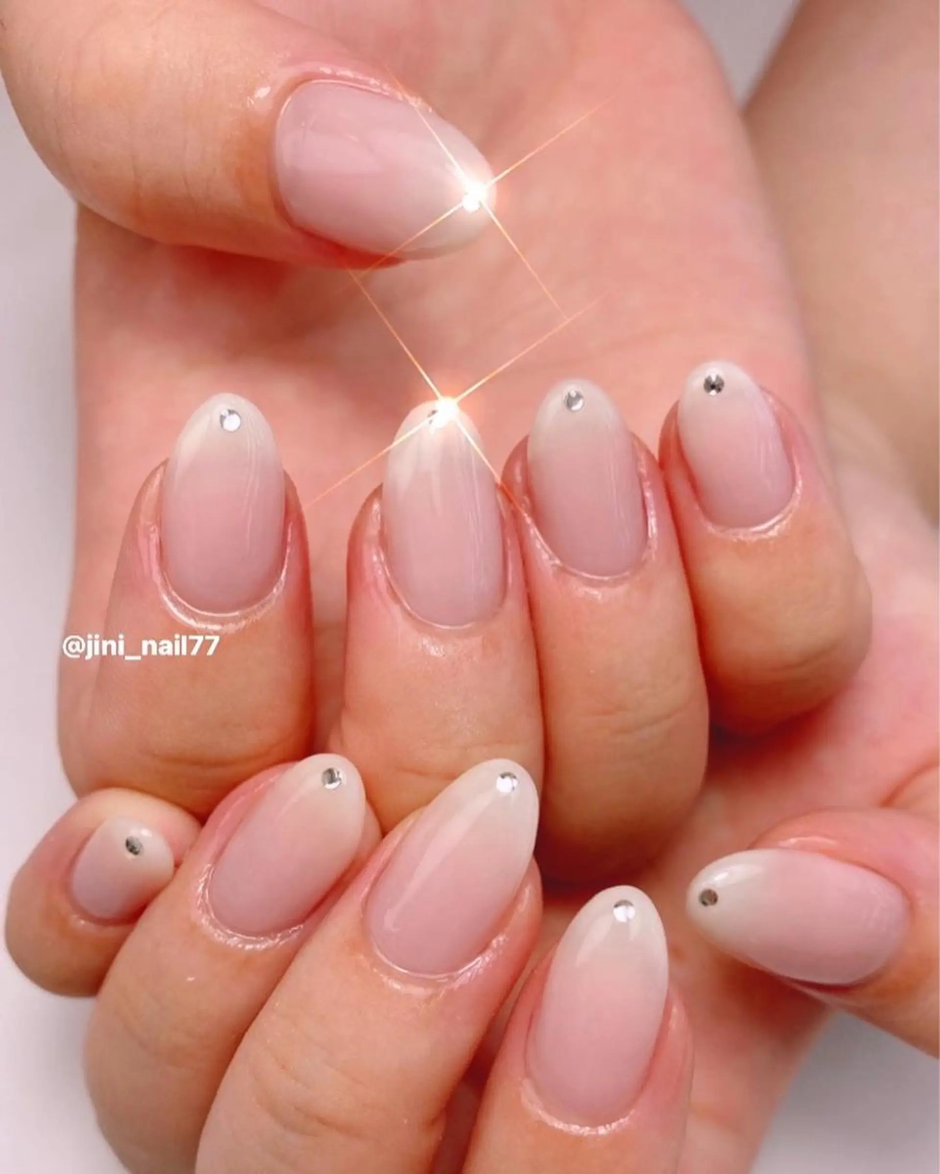 ネイル JINI NAIL所属・ジニ ネイルのネイルデザイン