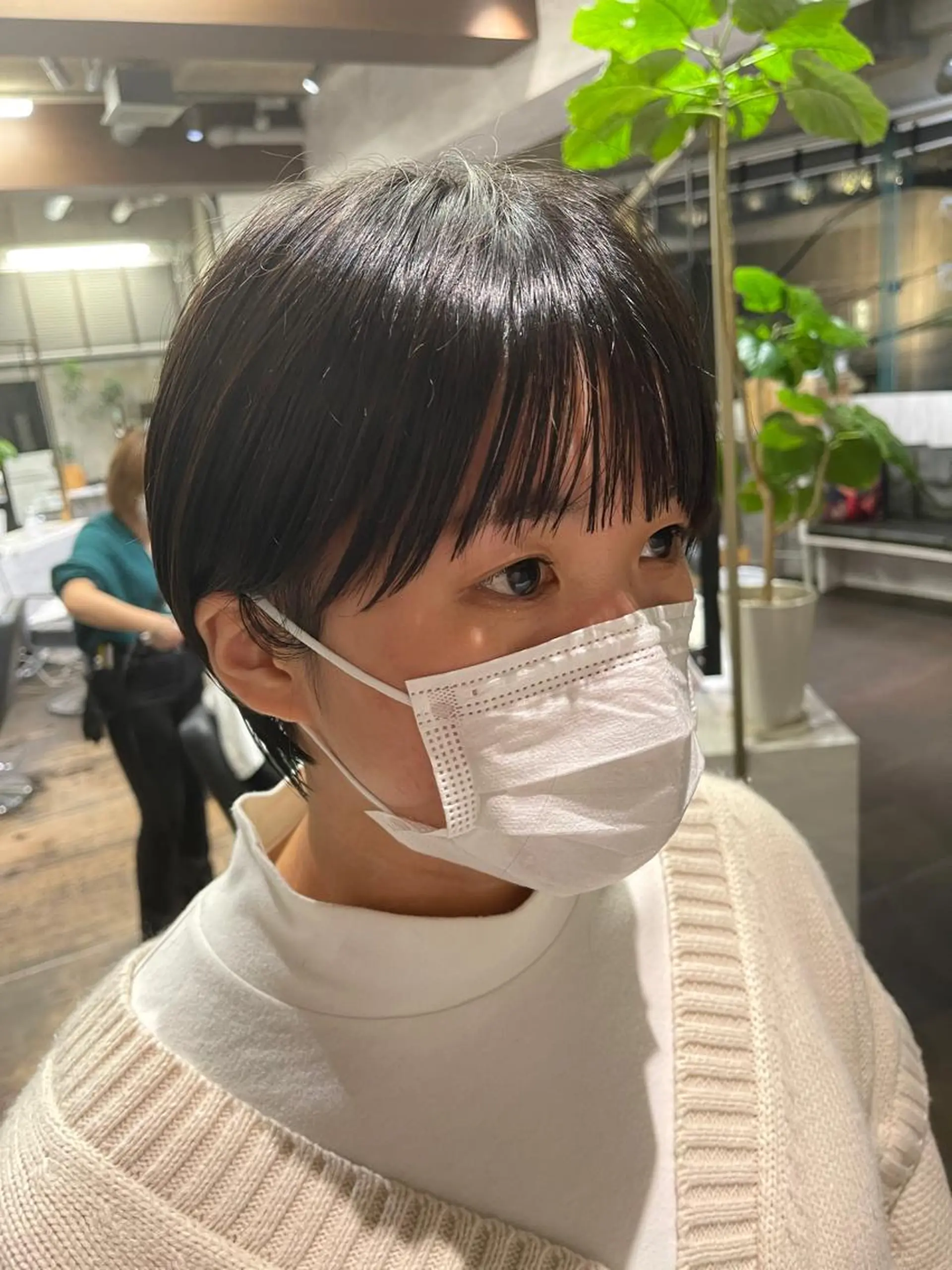 ショート レイヤー特化/小顔顔 周り/セノ/表参道のヘアスタイル