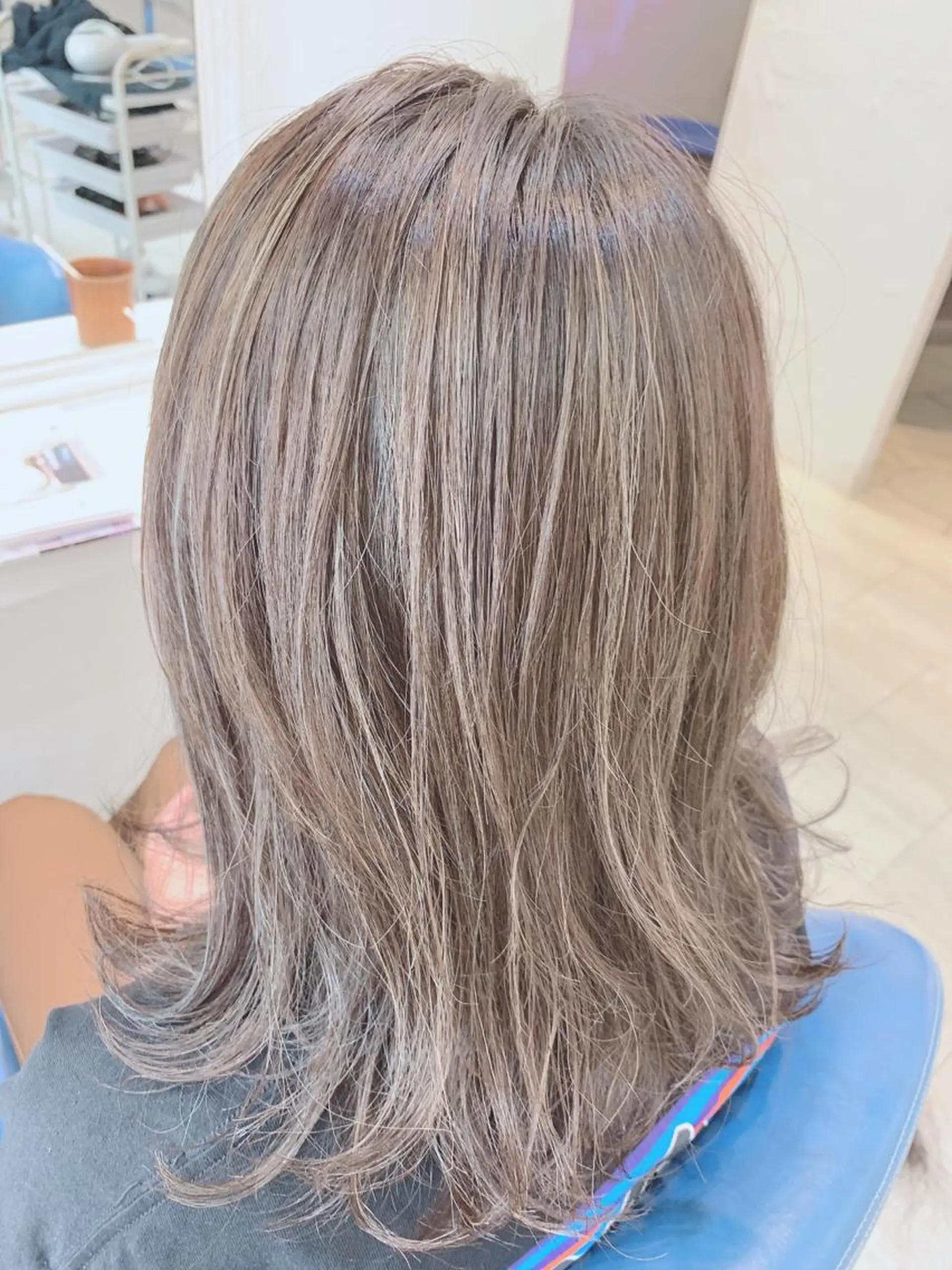 ミディアム カラー uros.所属・中目黒✂︎店長✂︎ TOMOHIROのヘアスタイル