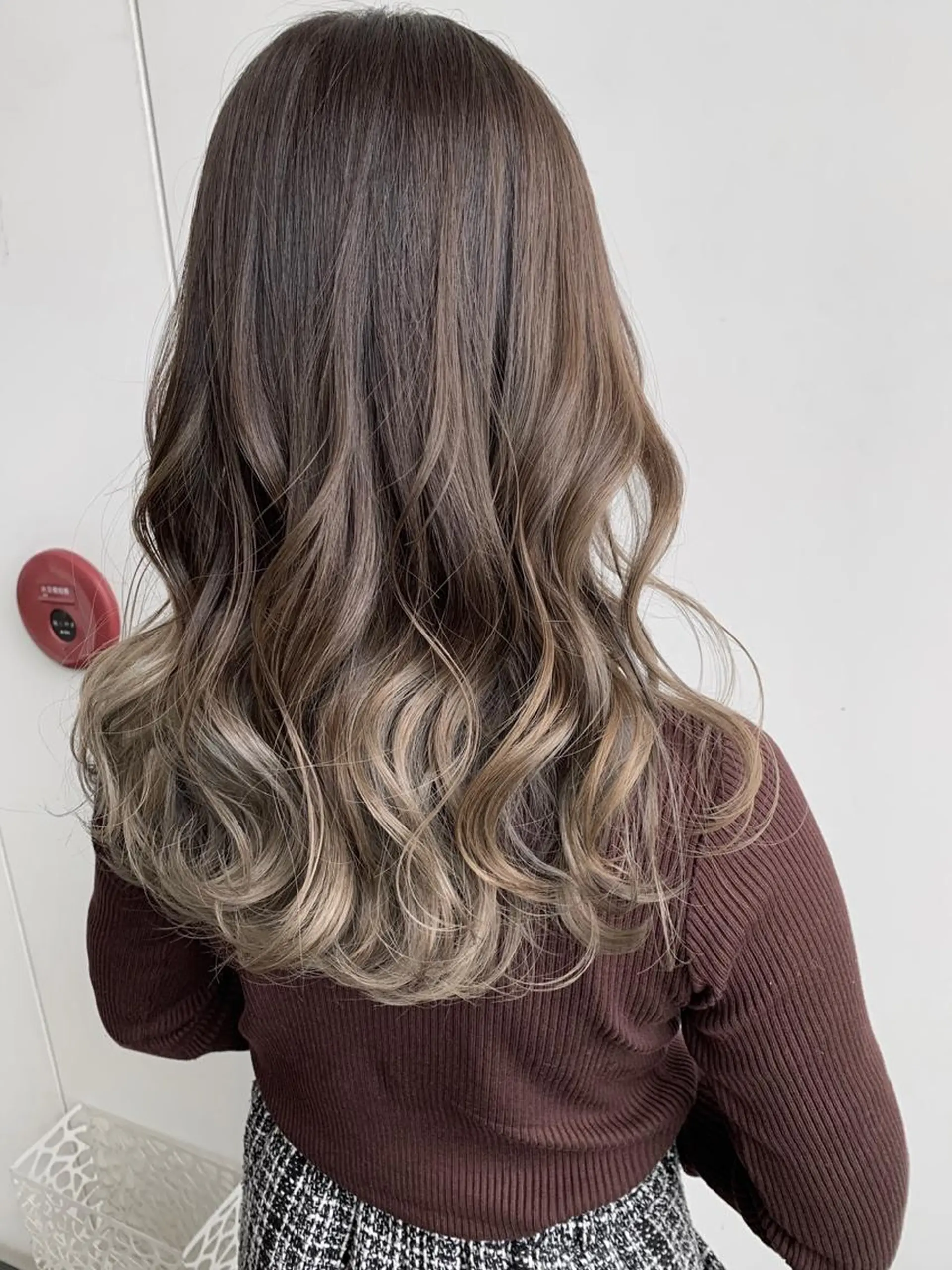 セミロング カラー ベージュカラー グラデーションカラー ヘアカラー トリートメント Remore所属・中塚 義人のヘアスタイル