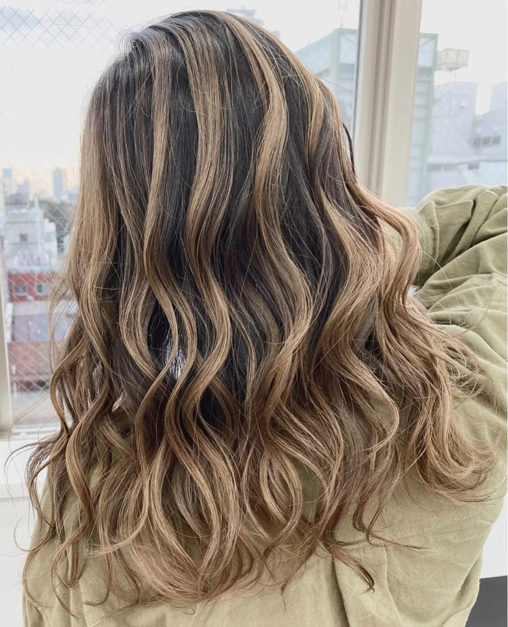 カラー バレイヤージュ LINOET NAGOYA所属・中川 来紀のヘアスタイル