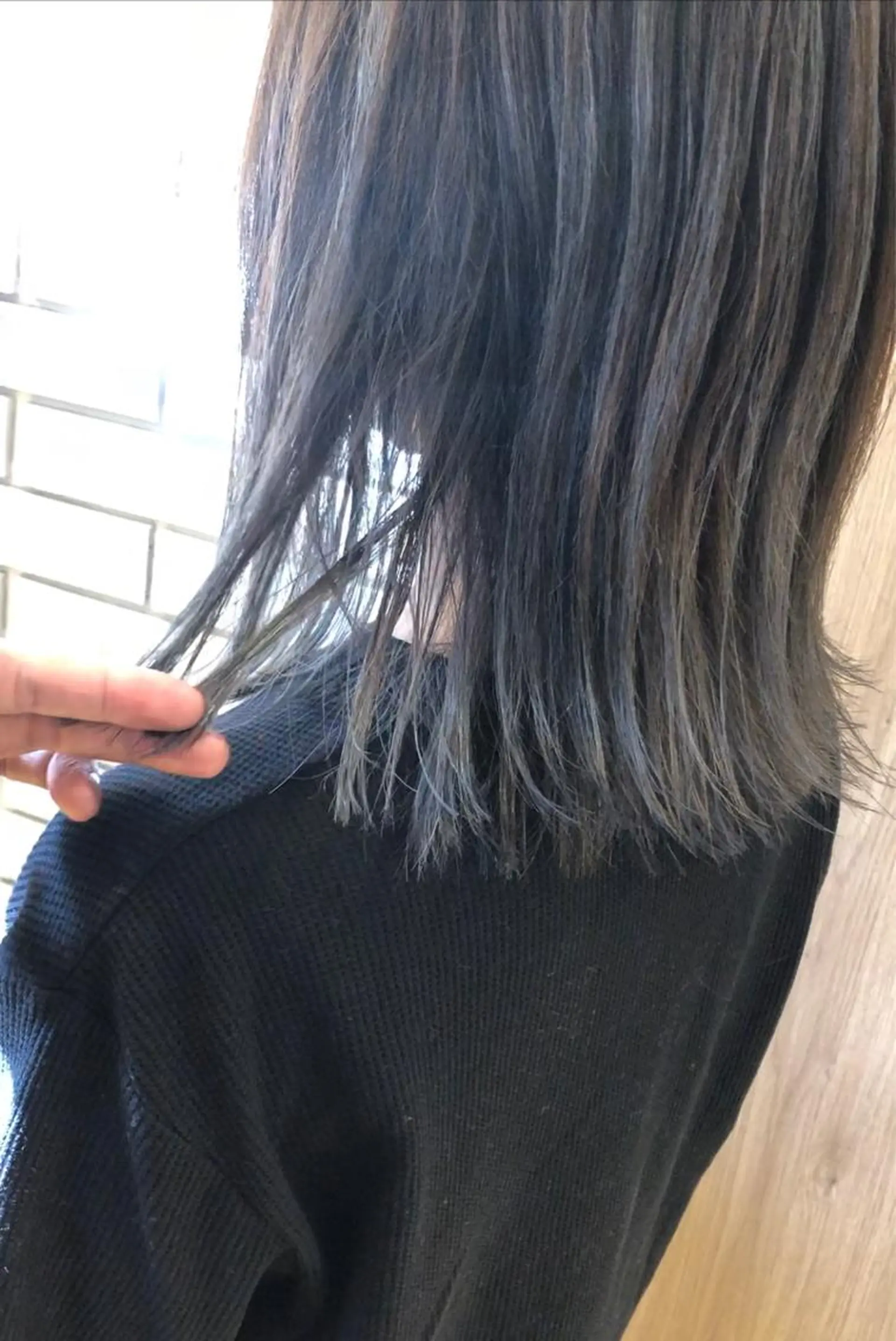 ミディアム ケアブリーチ/ エクステ/レイヤーのヘアスタイル