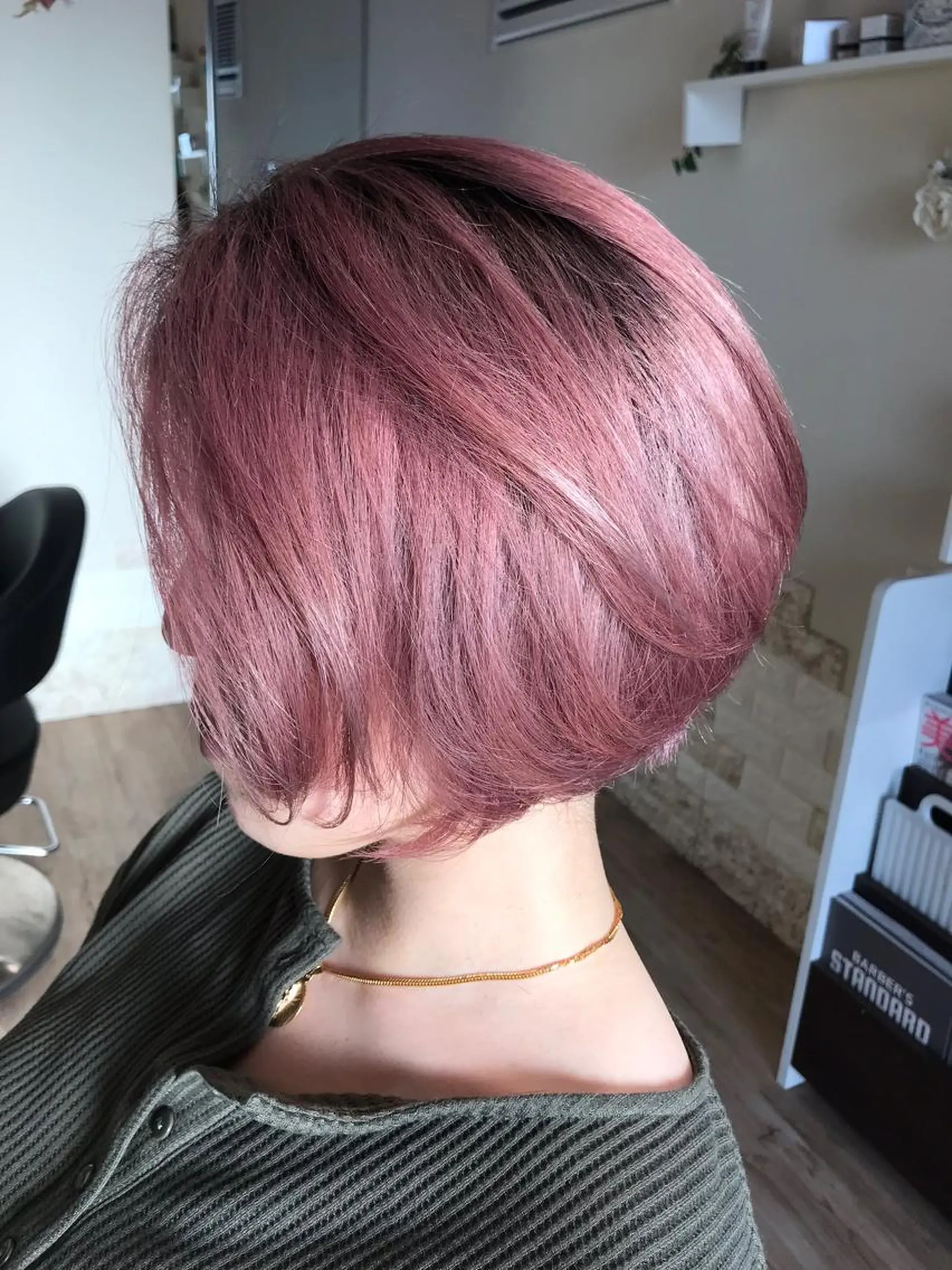 ショート カラー 大久保 隆蔵のヘアスタイル