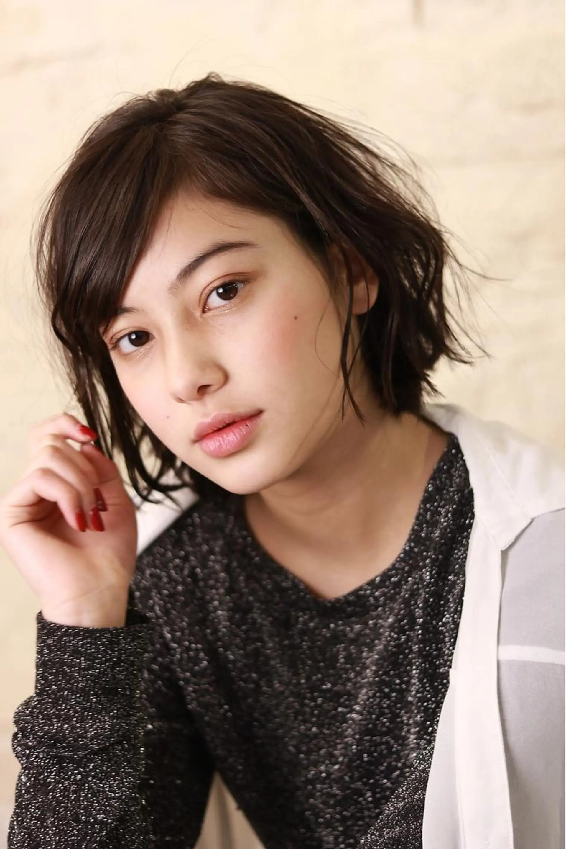 ショート カラー 前下がりボブ アッシュ ベージュカラー グラデーションカラー ハイライトカラー ☆est hair☆ 新宿ナプラスタジオのヘアスタイル