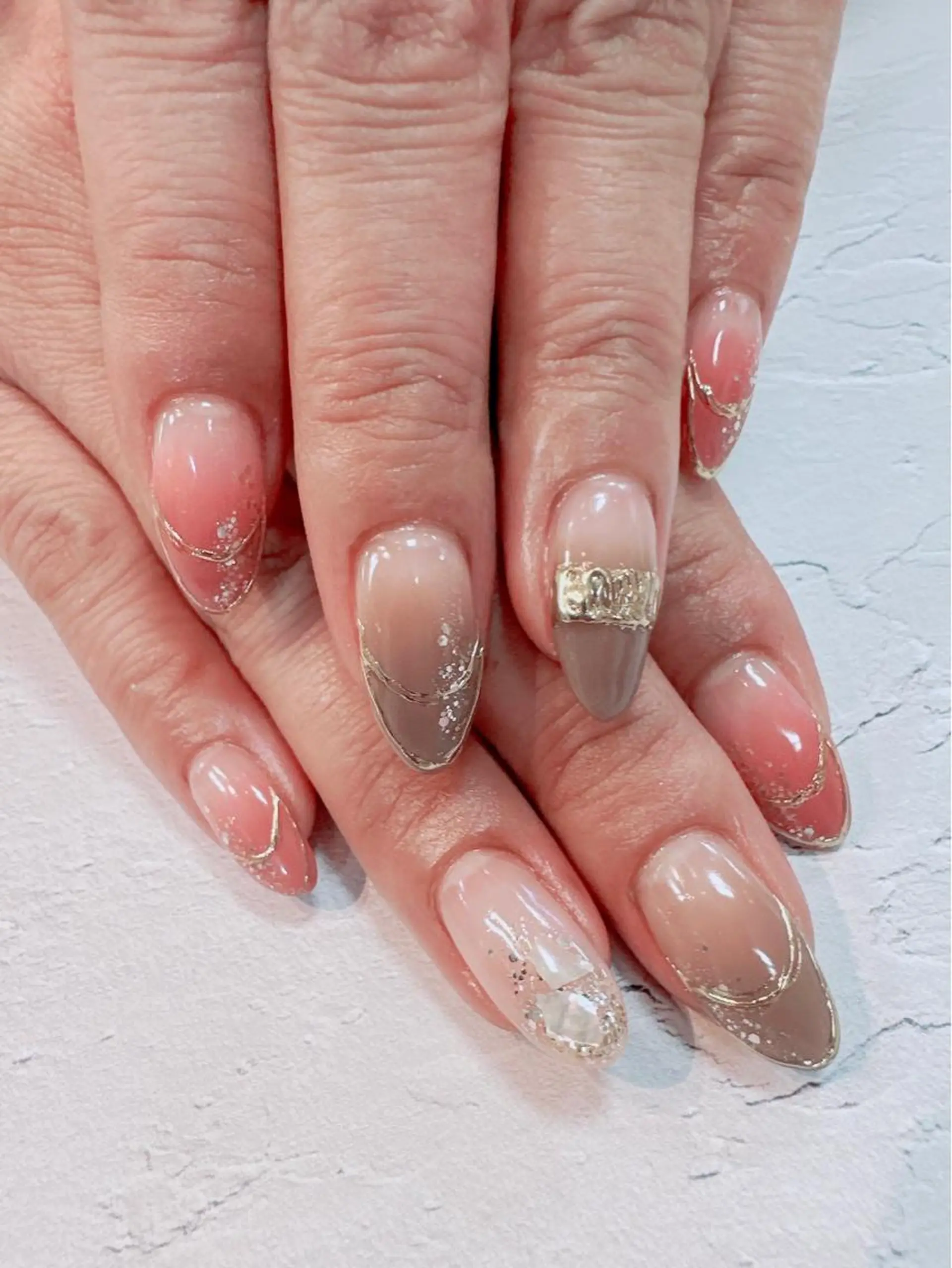 ネイル フレンチネイル ミラーネイル ハンドネイル nailist SATO【銀座】のネイルデザイン