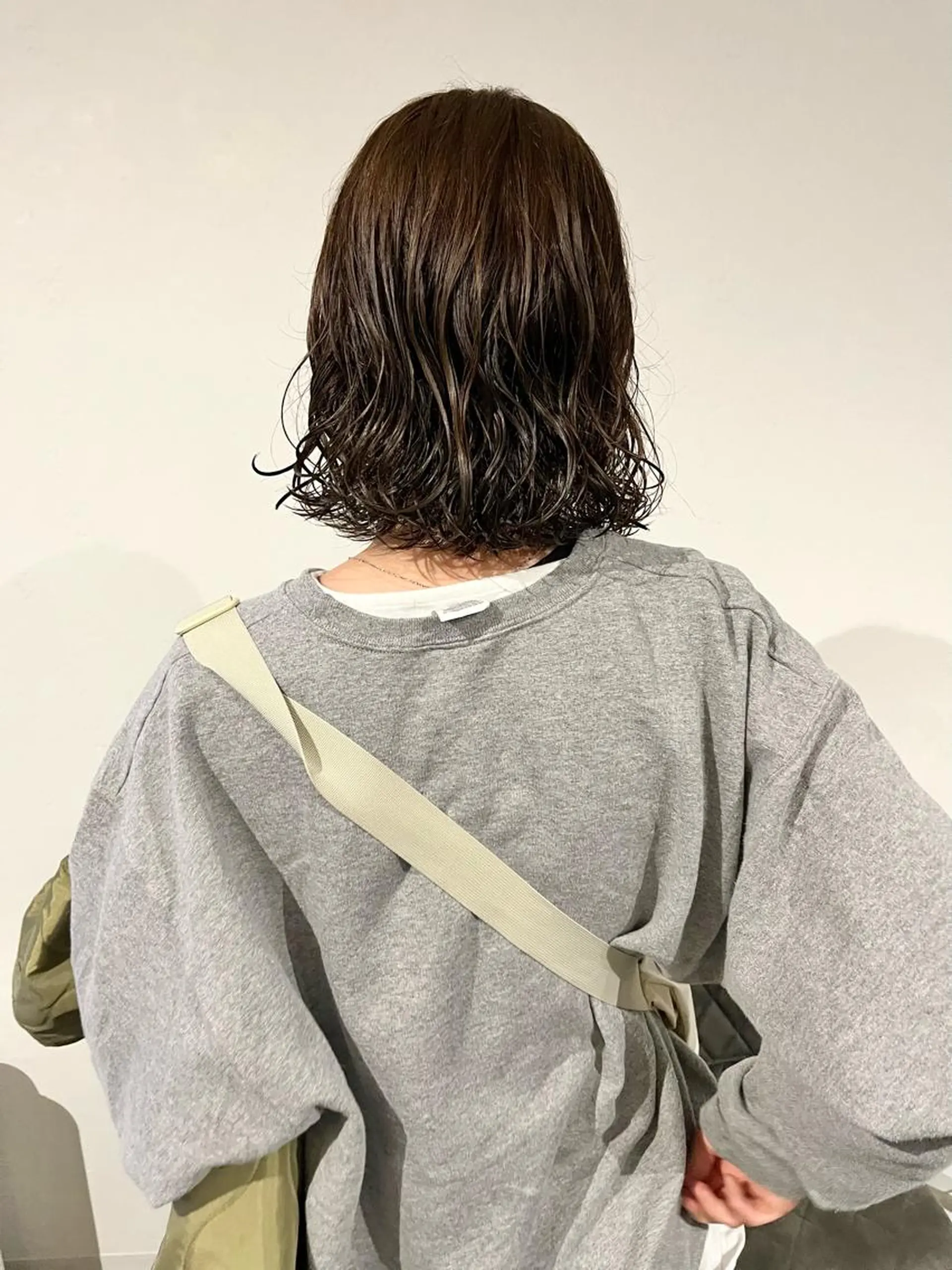 ミディアム カラー パーマ ミディアムパーマ アッシュ ベージュカラー ブリーチ ブリーチなしカラー カット パーマ ショート/パーマ/ カラー/FUKOのヘアスタイル