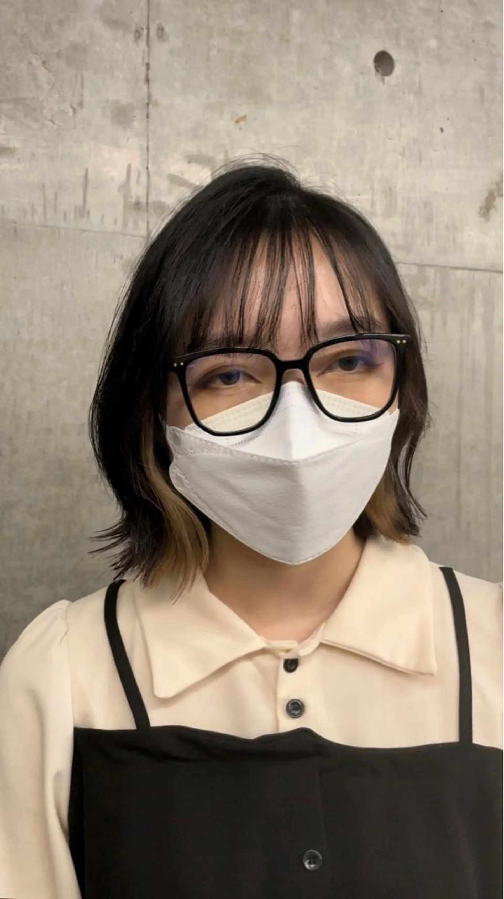 ショート カラー ブリーチ イヤリングカラー カット ヘアカラー ボブ/透明感カラー EMIRIのヘアスタイル