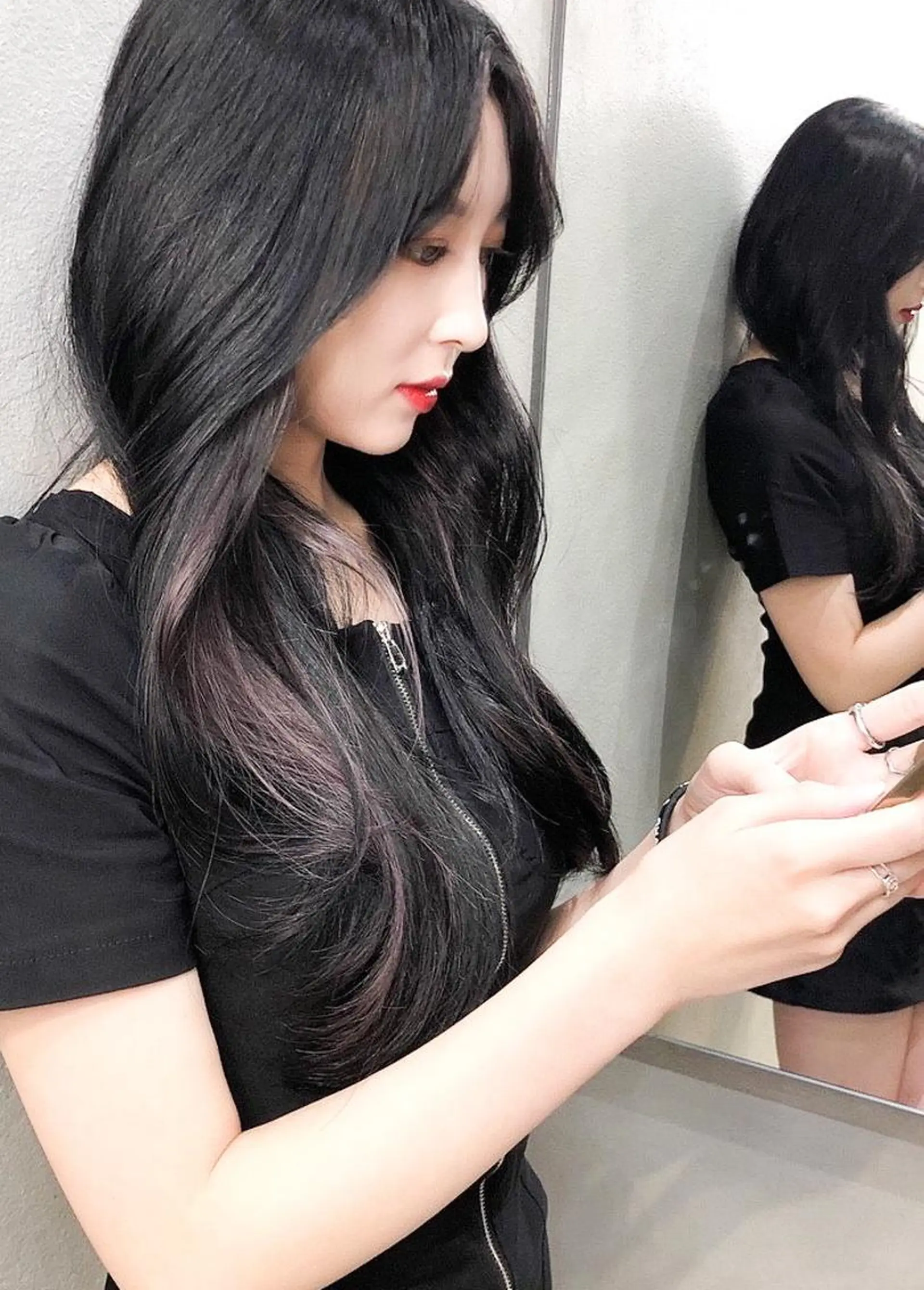 ロング カラー アディクシーカラー ベージュカラー 黒髪 ブリーチ ブルーカラー ブリーチなしカラー ×韓国ヘア♡ヒデさんのヘアスタイル