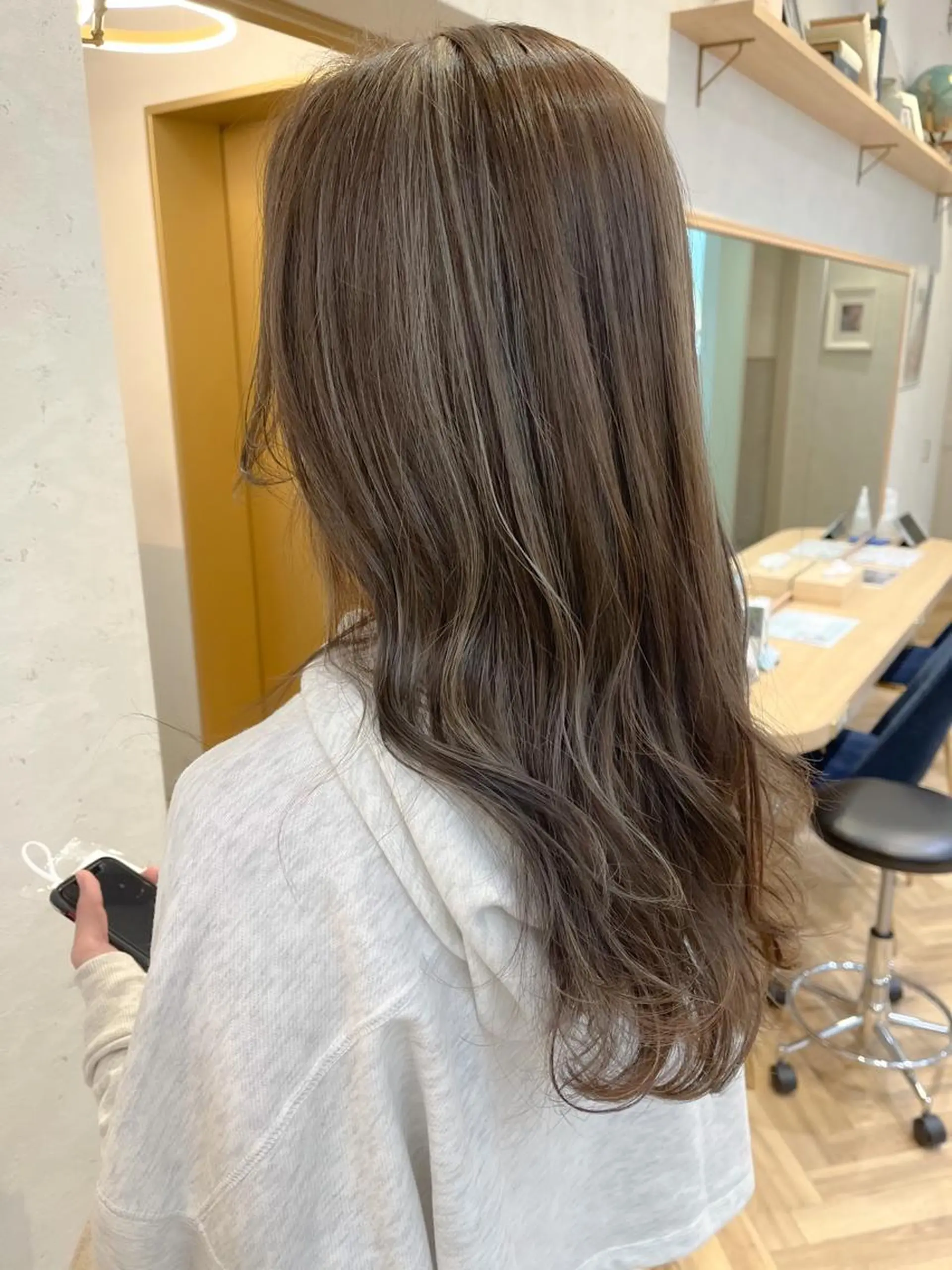 ロング カラー 透明感カラー ハイライトカラー ハイライト 透明感カラー│ レイヤーヘア中居美樹のヘアスタイル