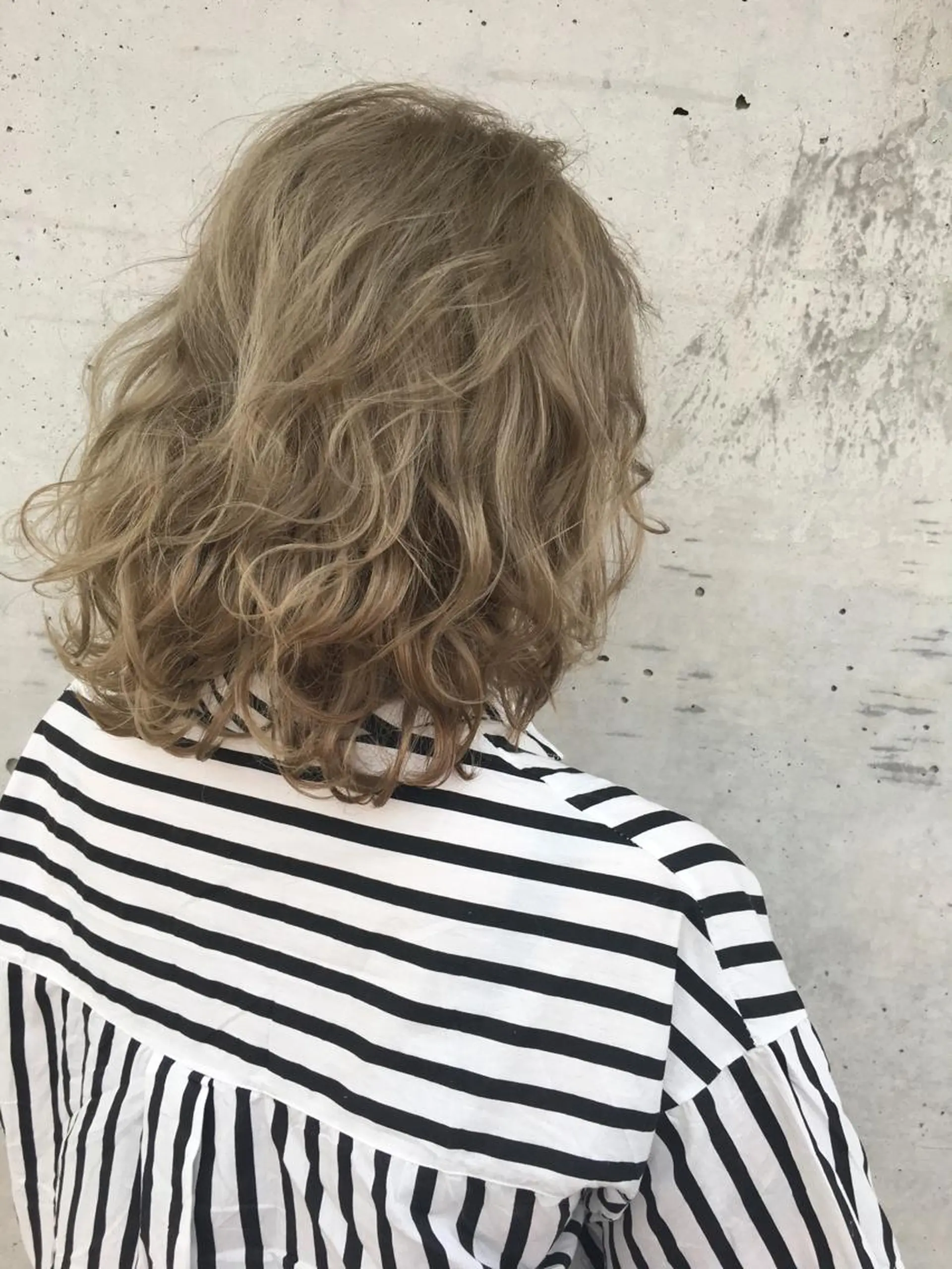 ミディアム カラー ハイトーンカラー hair_mellow所属・ゴトウ ノブヒトのヘアスタイル