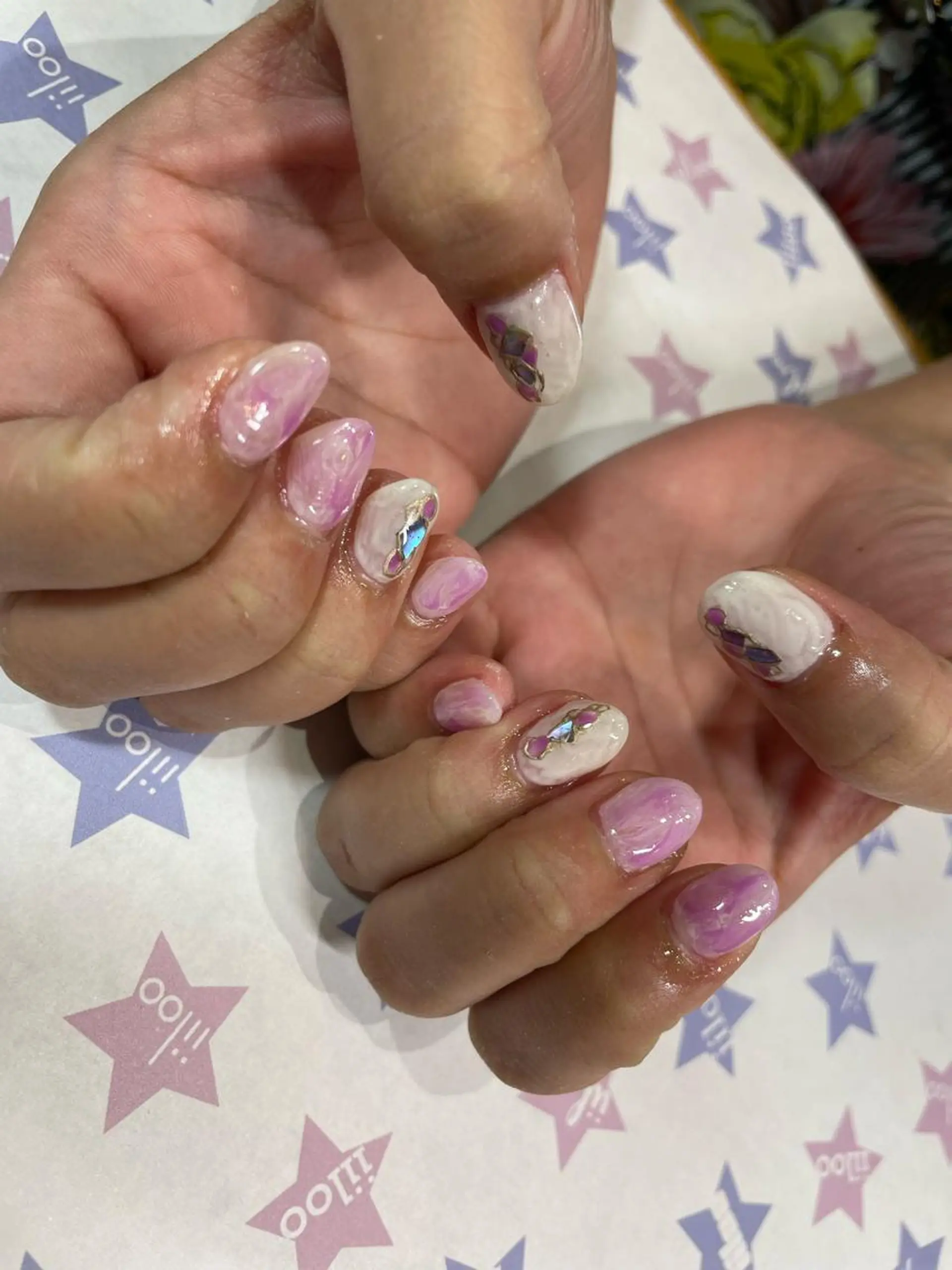 ネイル iiloo aromaworksのネイルデザイン