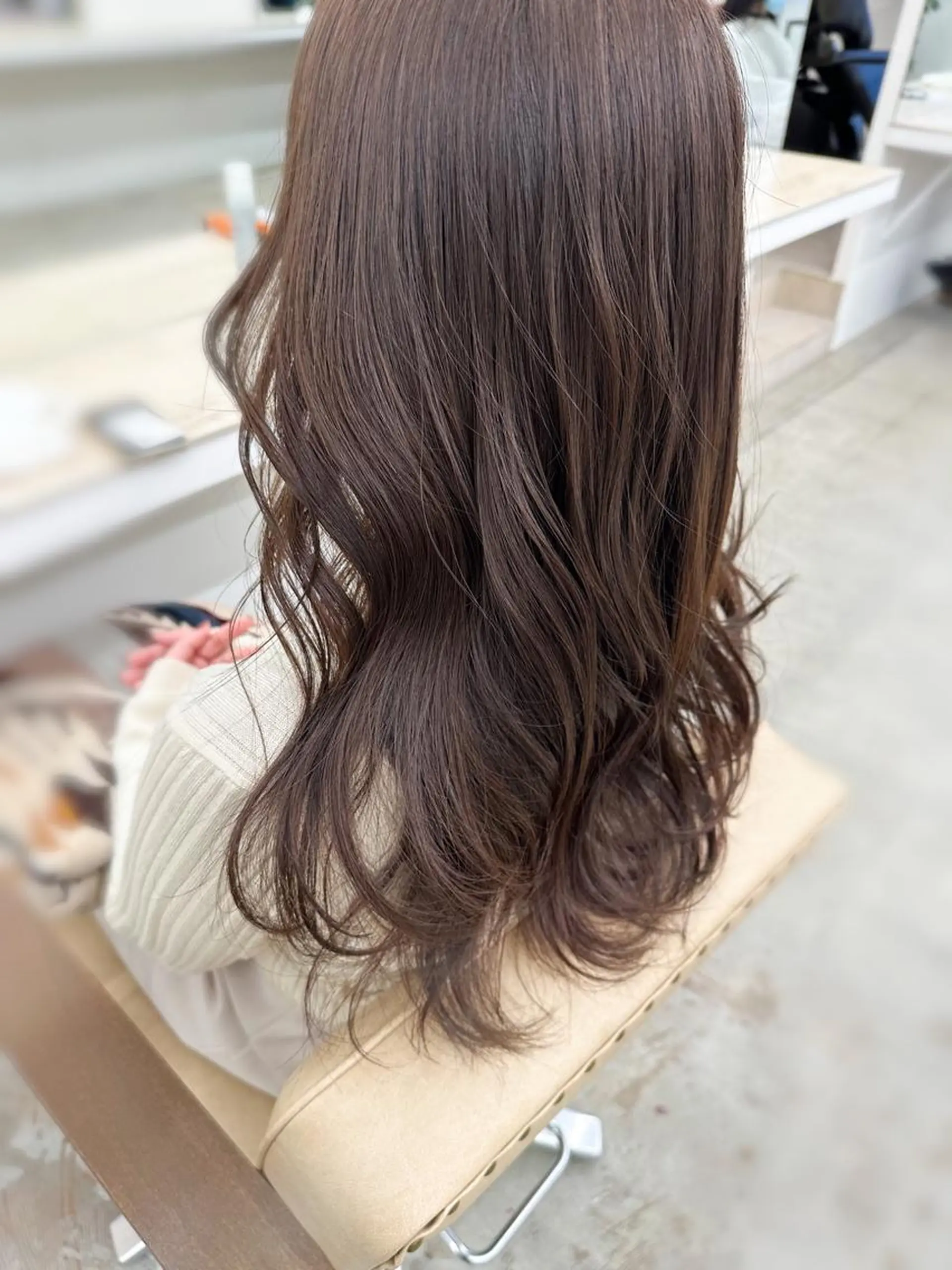 セミロング カラー アッシュ ベージュカラー 🌼透明感艶カラー オリーブ🌼河村咲のヘアスタイル