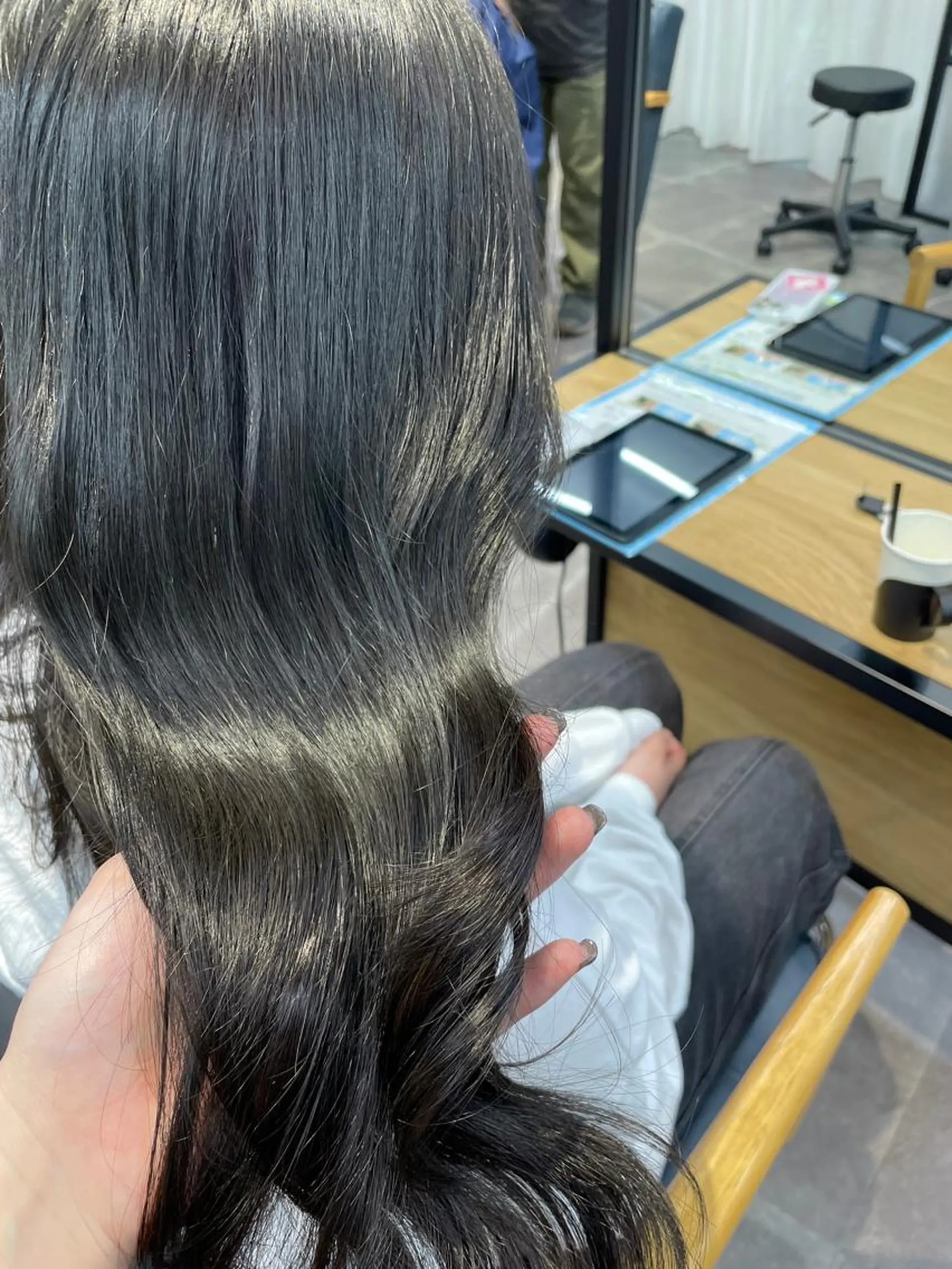 ロング カラー カット ヘアカラー トリートメント newi梅田🫧韓国 ヘア🫧sakiのヘアスタイル