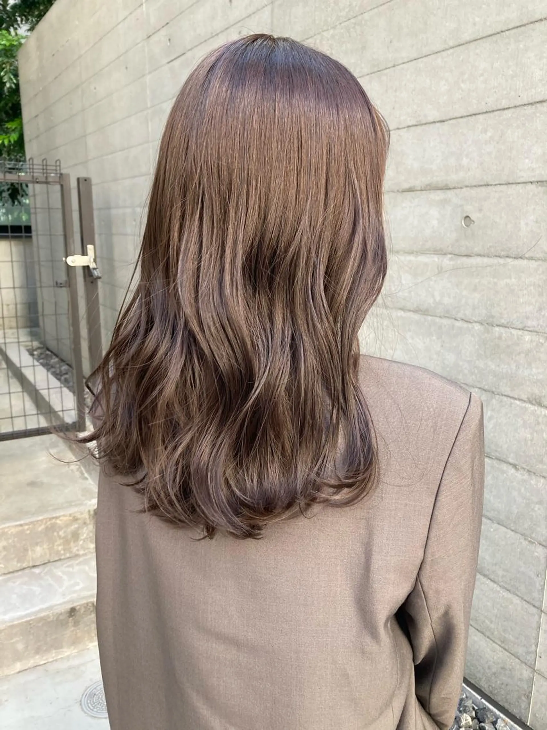 セミロング ✨色持ちの良い艶 カラー✨蟹江真世のヘアスタイル