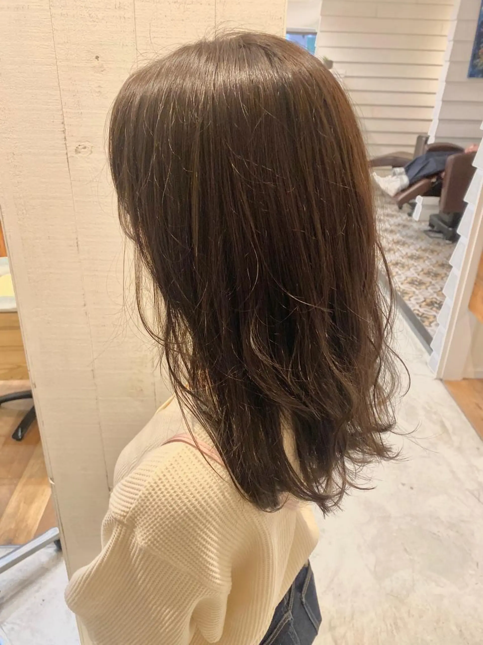 セミロング sand&rose所属・逗子、パーマスタイル ナオイカイラのヘアスタイル