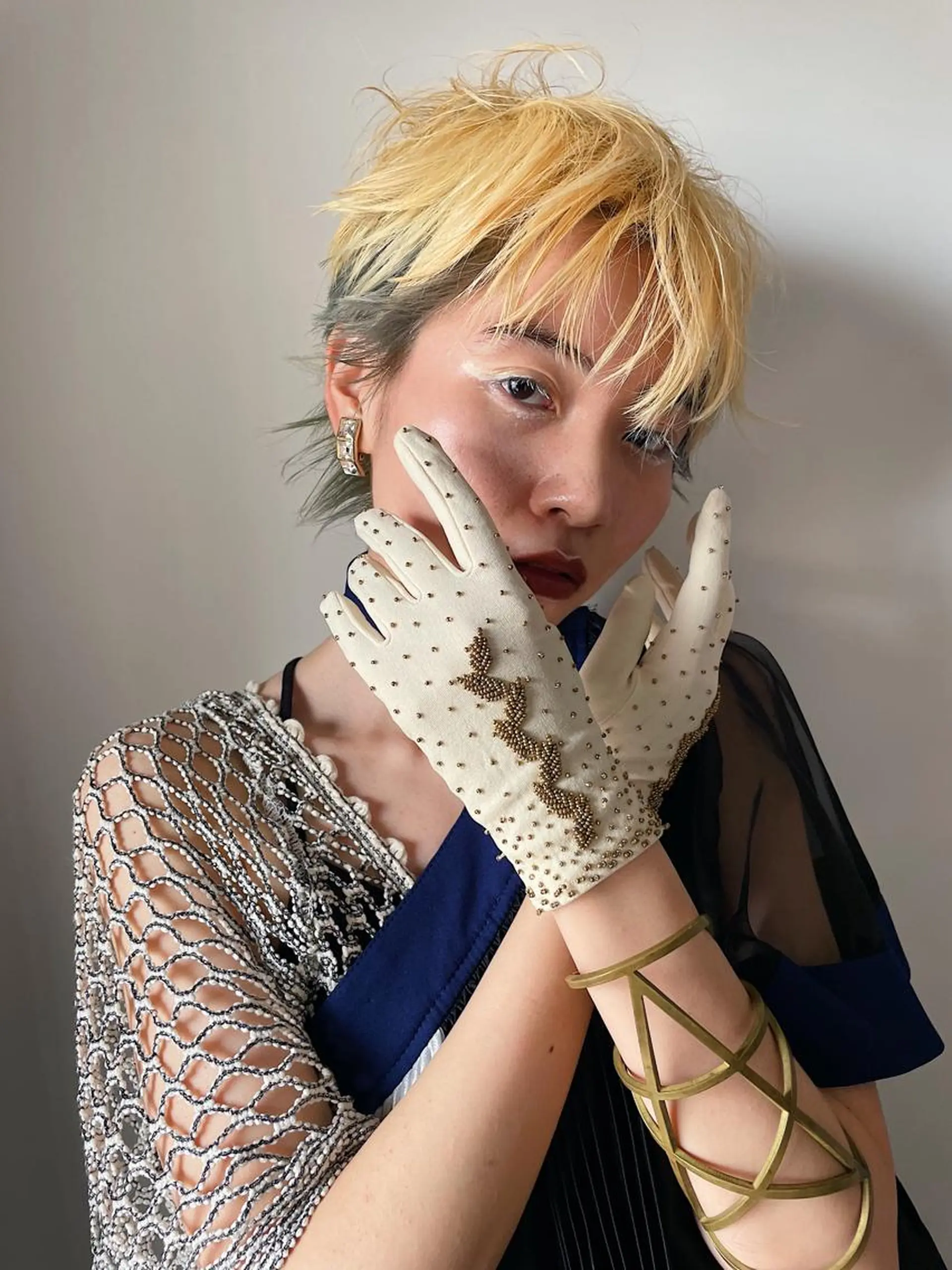 ショート カラー ブリーチ ブロンド デザインパーマ 藤田和樹のヘアスタイル